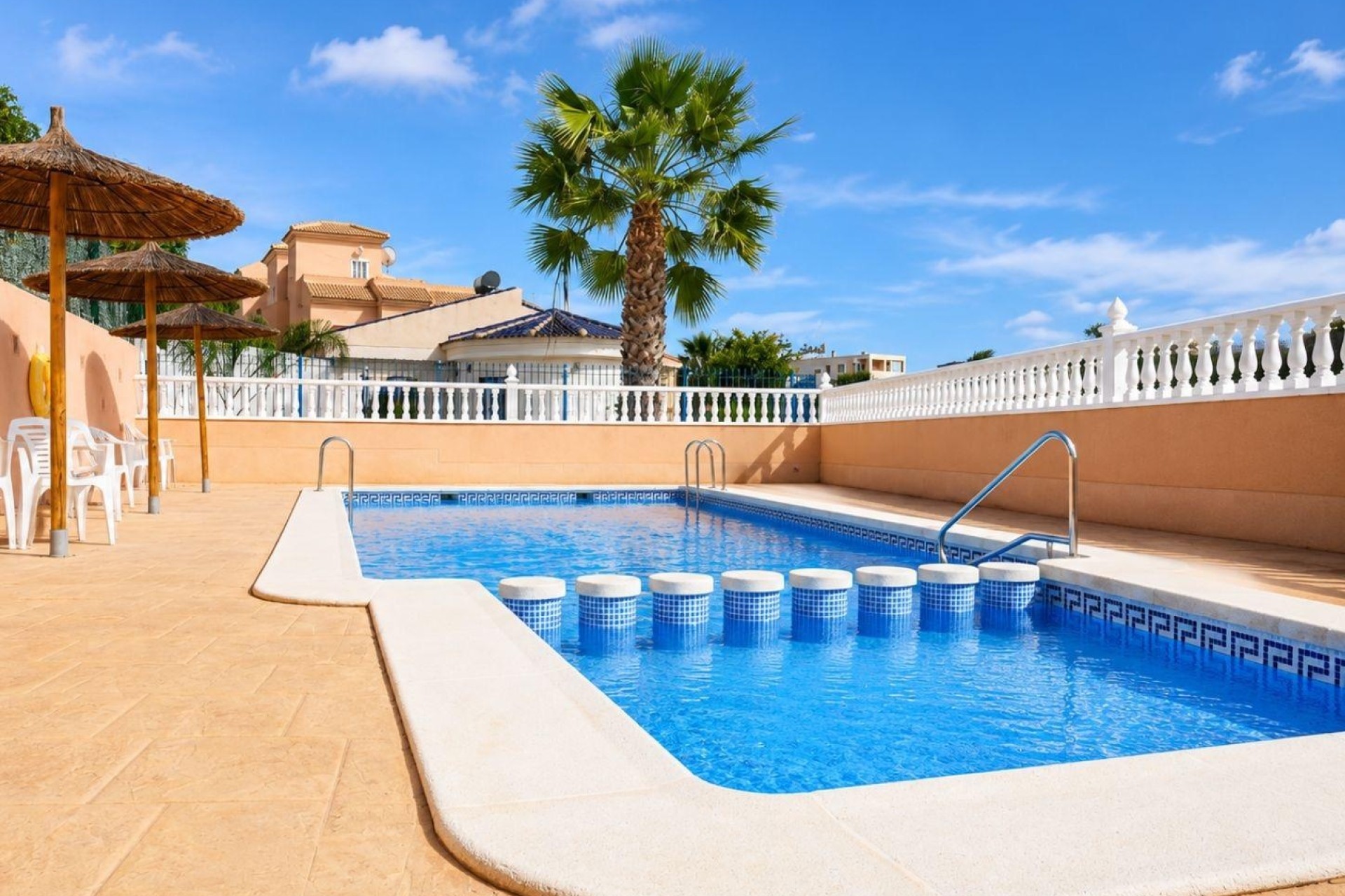 Venta - Adosado -
Orihuela Costa - La Zenia