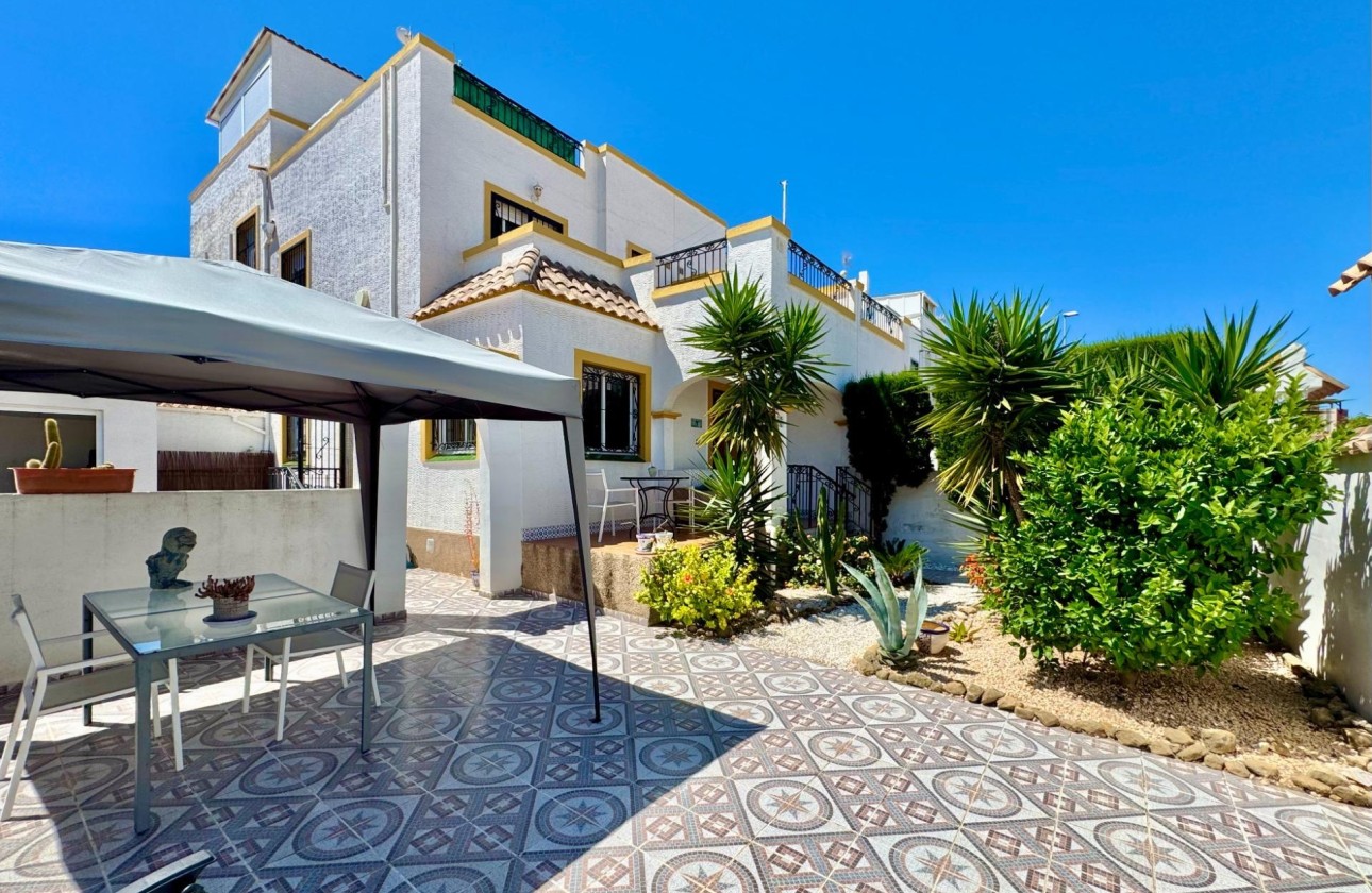 Venta - Adosado -
Orihuela Costa - Los Altos