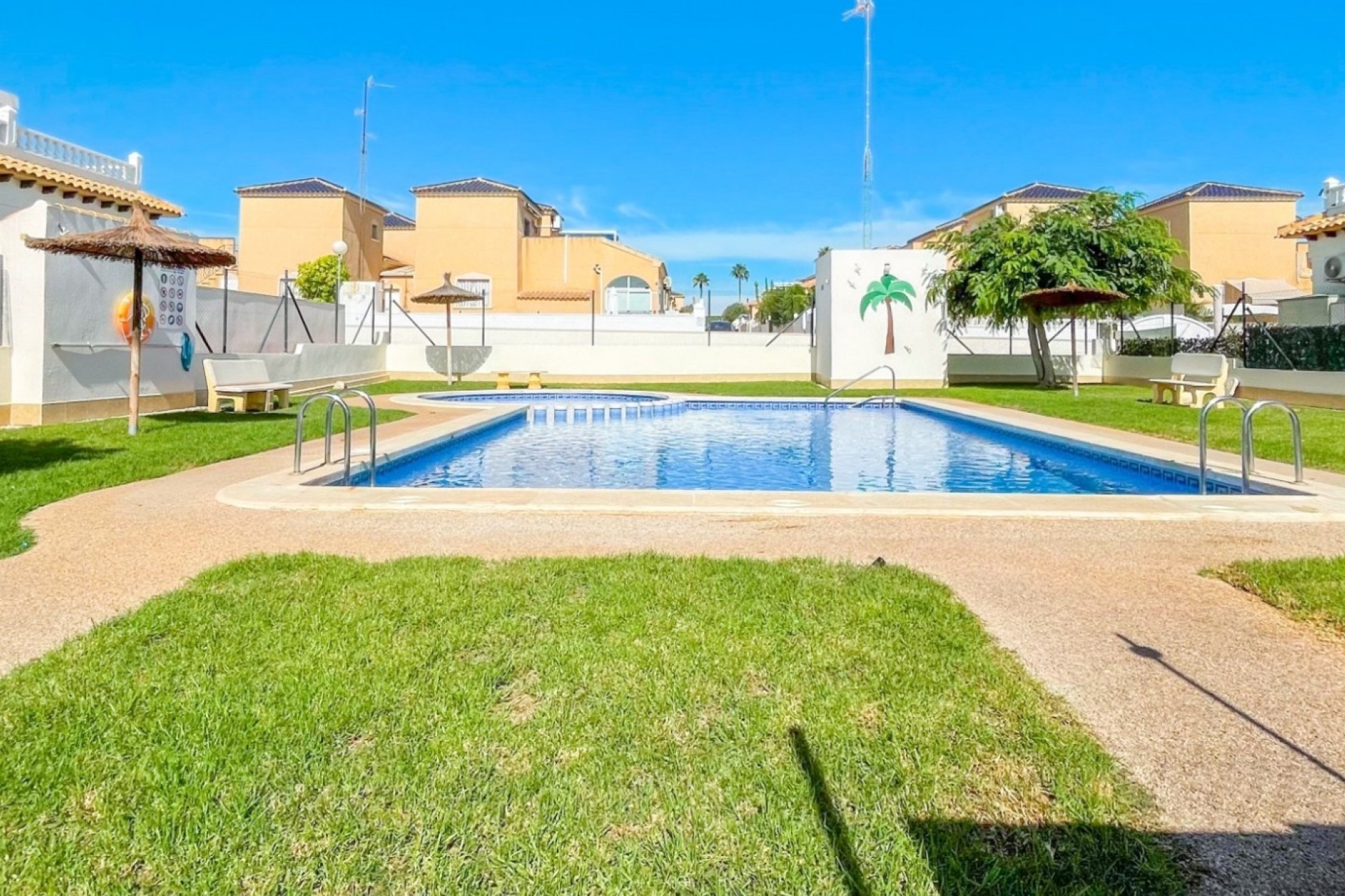 Venta - Adosado -
Orihuela Costa - Los Altos *