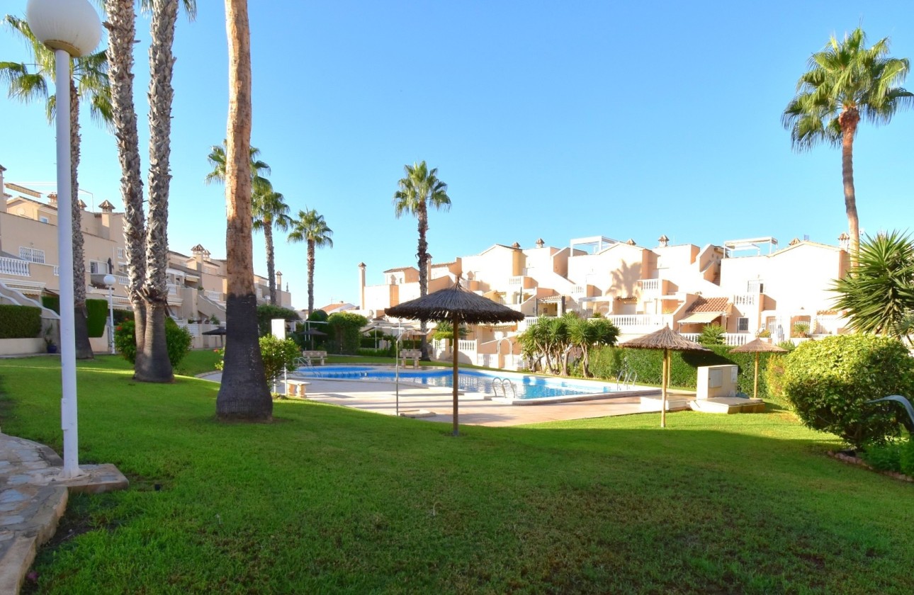 Venta - Adosado -
Orihuela Costa - Los Altos