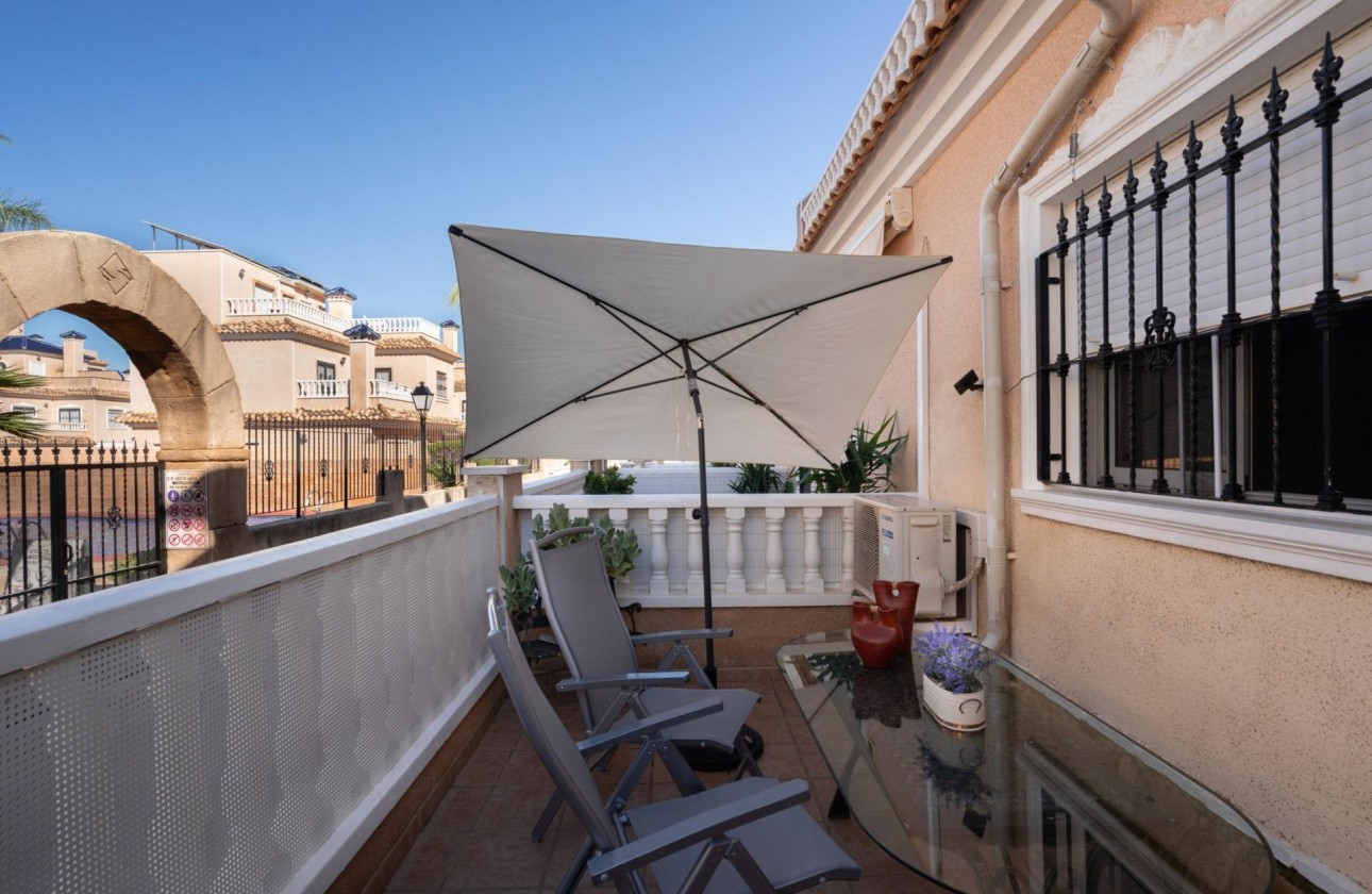 Venta - Adosado -
Orihuela Costa - Los Dolses