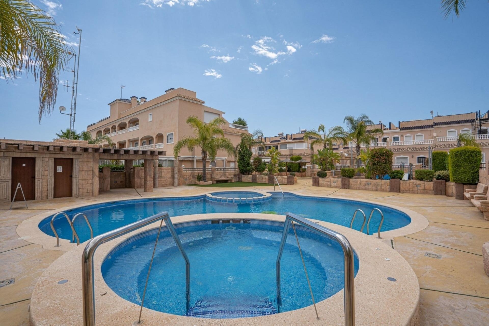 Venta - Adosado -
Orihuela Costa - Los Dolses