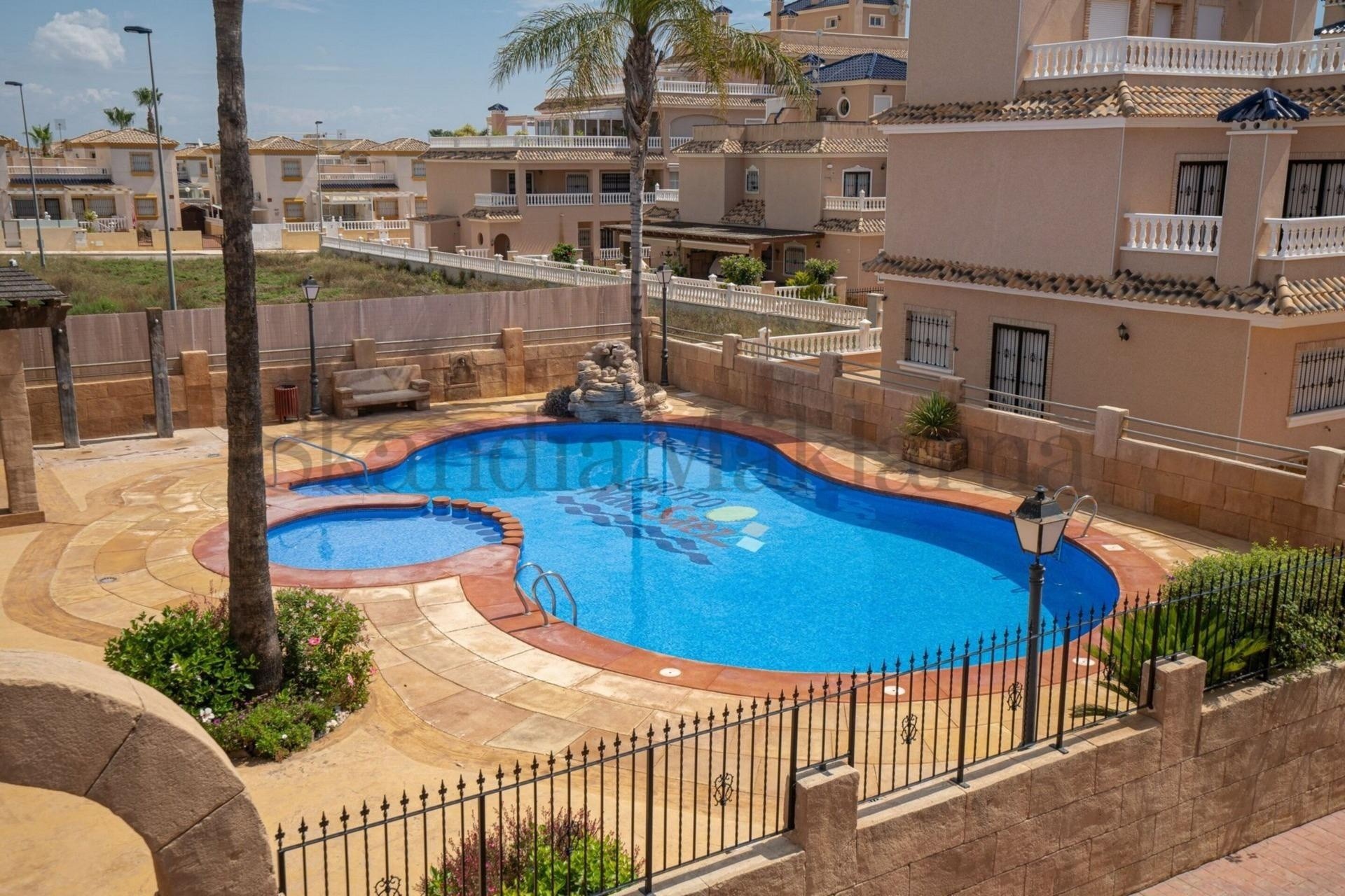 Venta - Adosado -
Orihuela Costa - Los Dolses