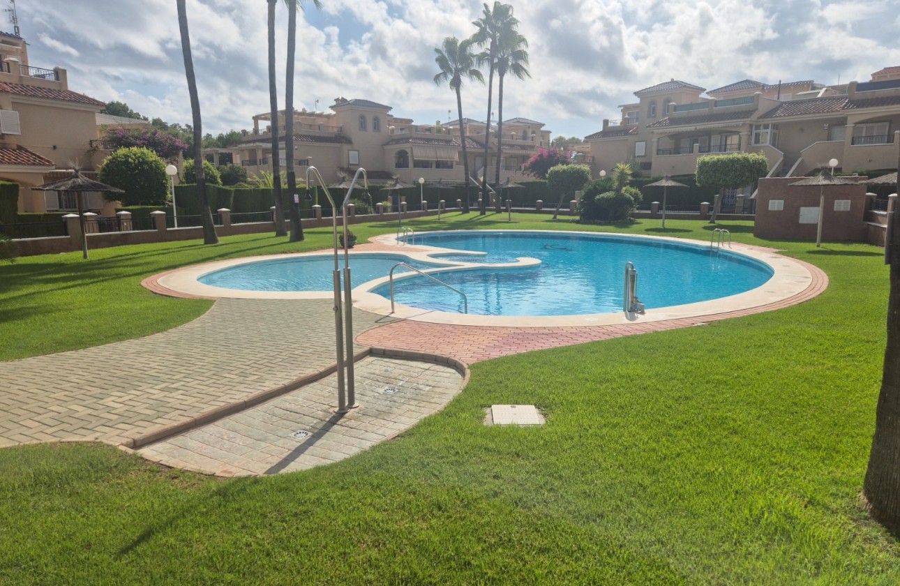 Venta - Adosado -
Pilar de la Horadada - Mil Palmeras