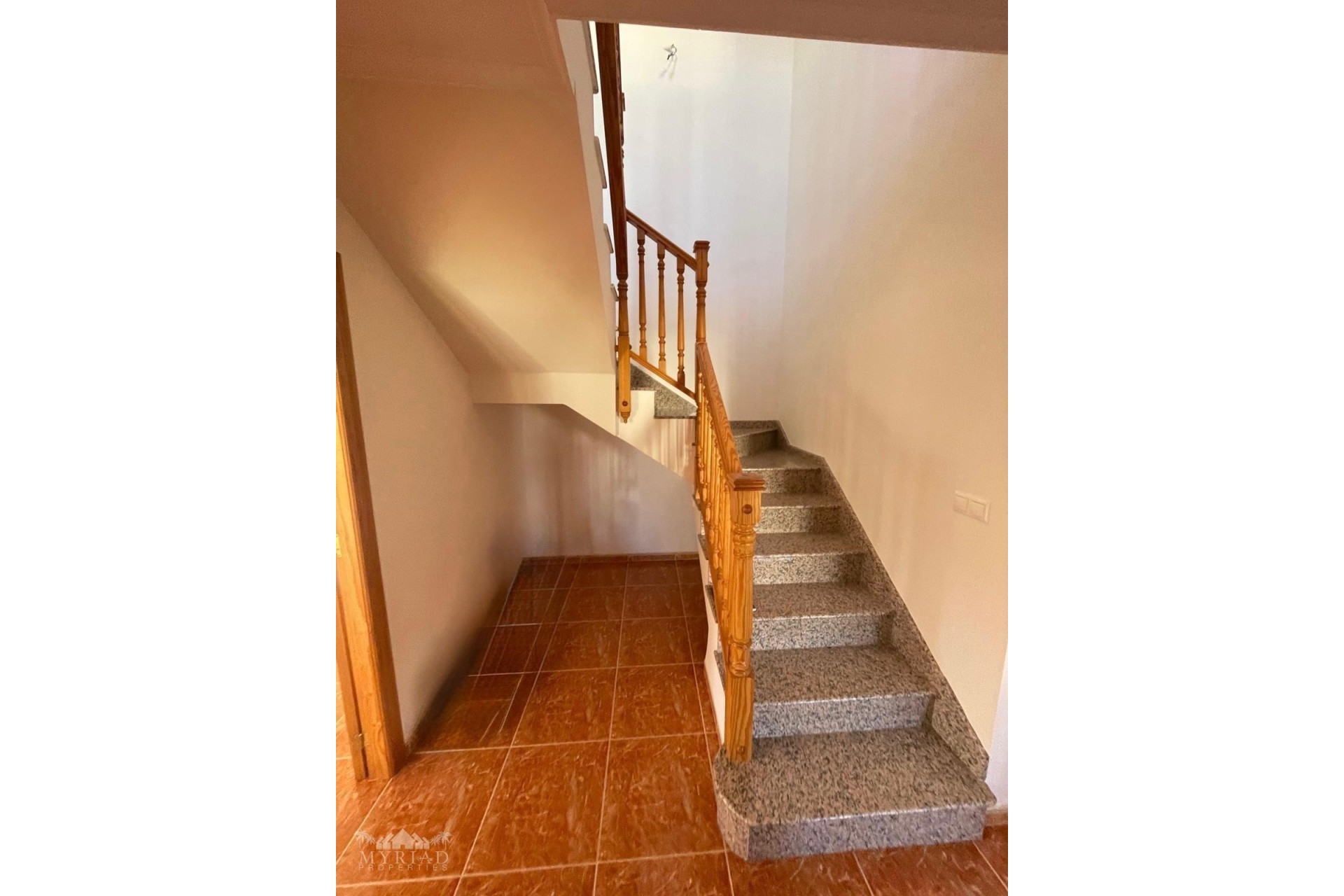 Venta - Adosado -
Pinoso - Pinoso Alicante