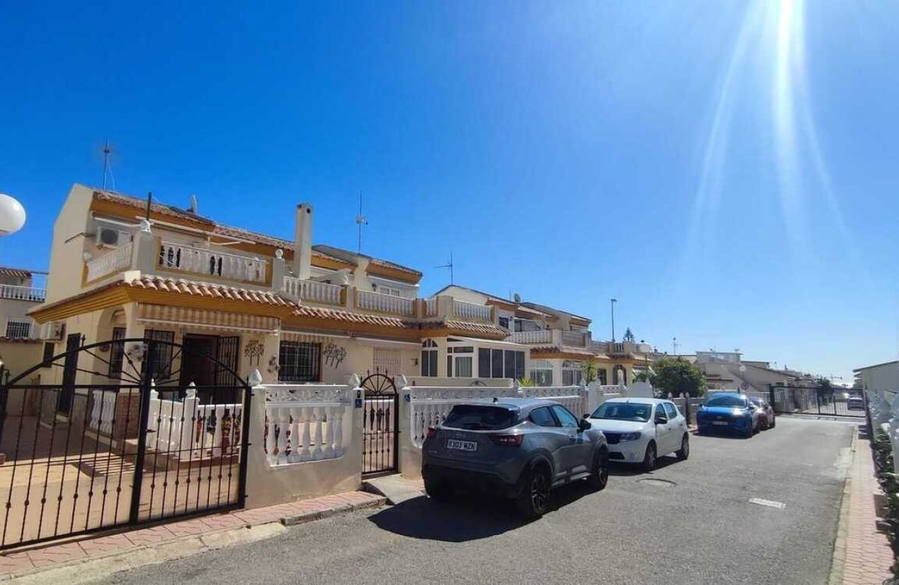Venta - Adosado -
Playa Flamenca