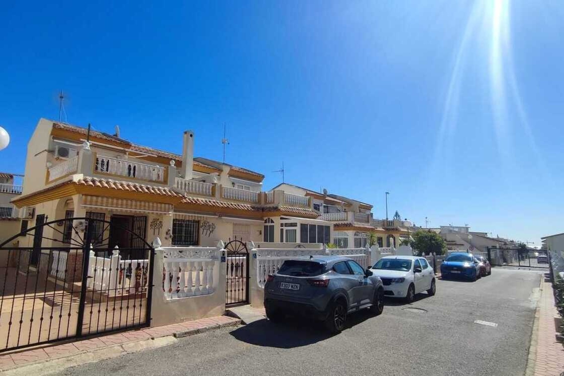 Venta - Adosado -
Playa Flamenca