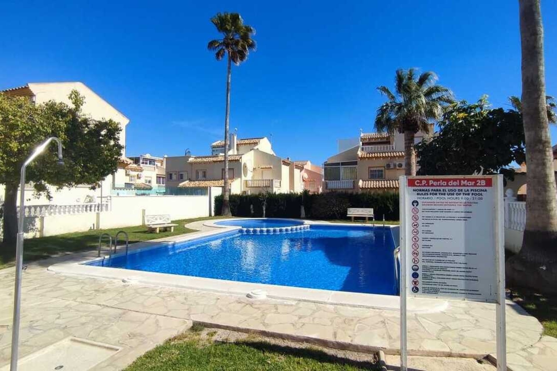 Venta - Adosado -
Playa Flamenca