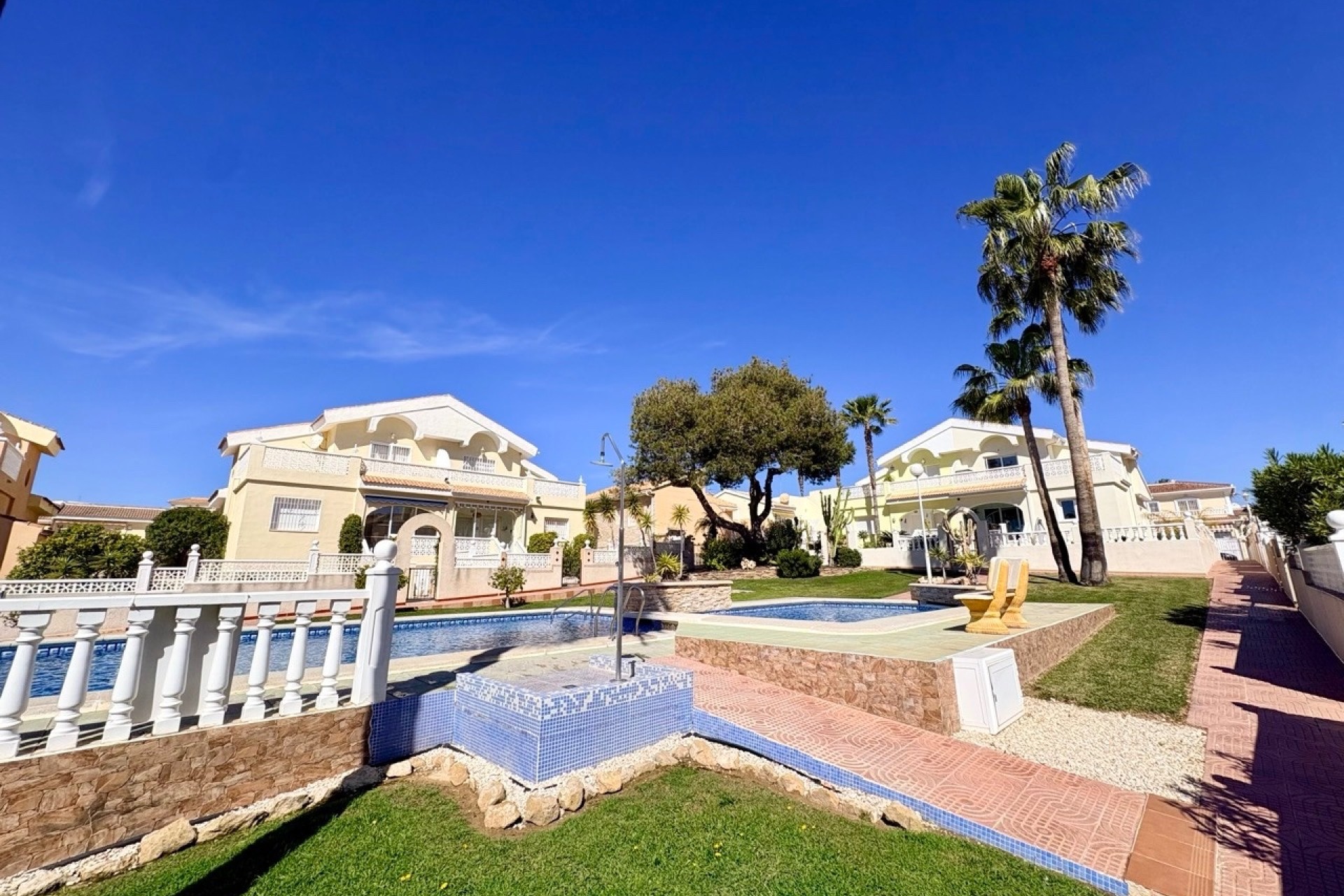 Venta - Adosado -
Rojales - Inland