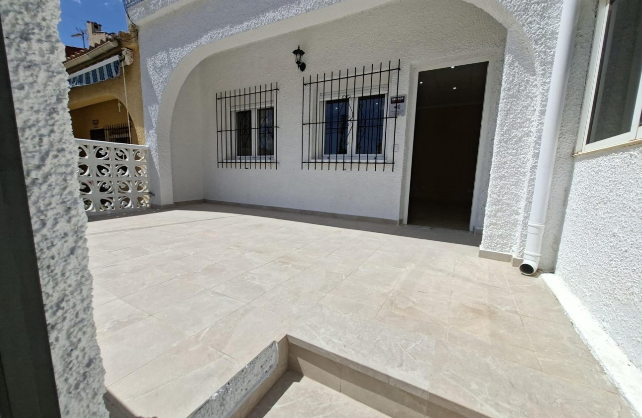 Venta - Adosado -
San Fulgencio - La Marina