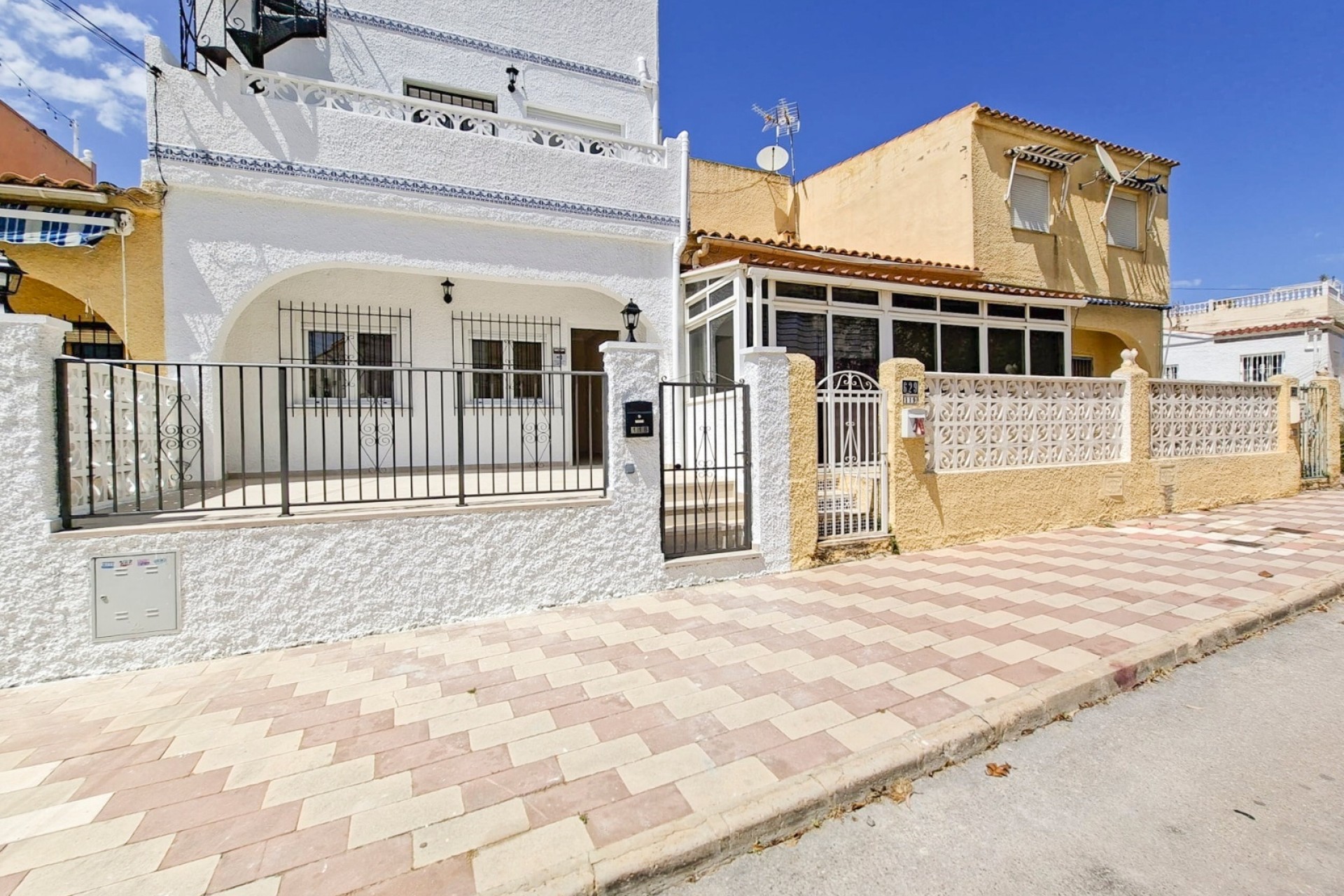 Venta - Adosado -
San Fulgencio - Urb. La Marina