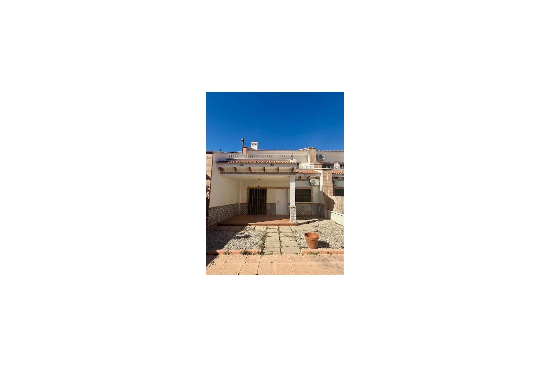 Venta - Adosado -
San Miguel de Salinas - Inland