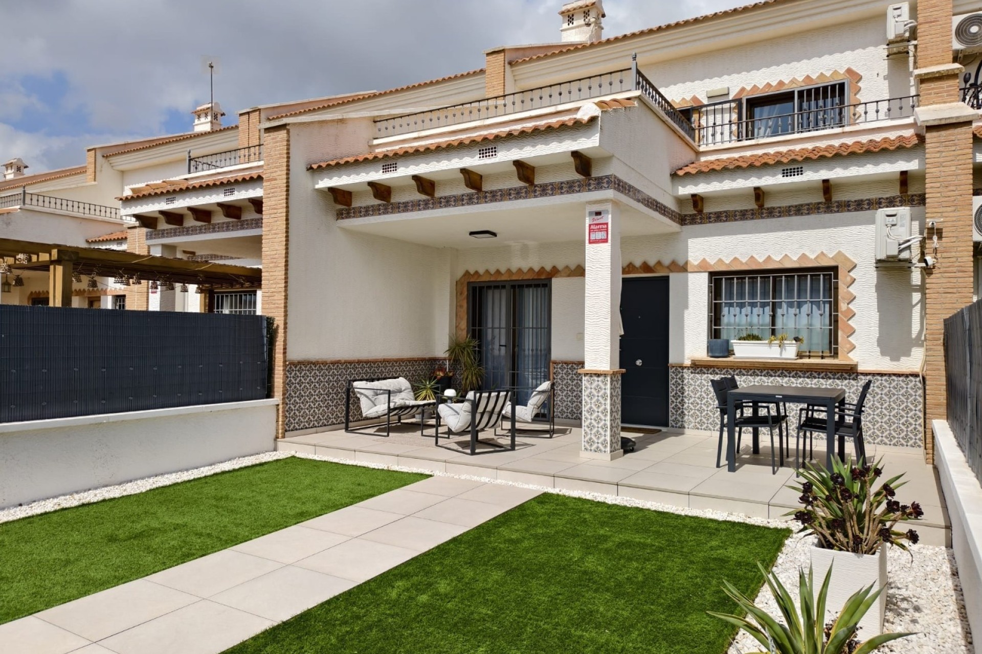 Venta - Adosado -
San Miguel de Salinas