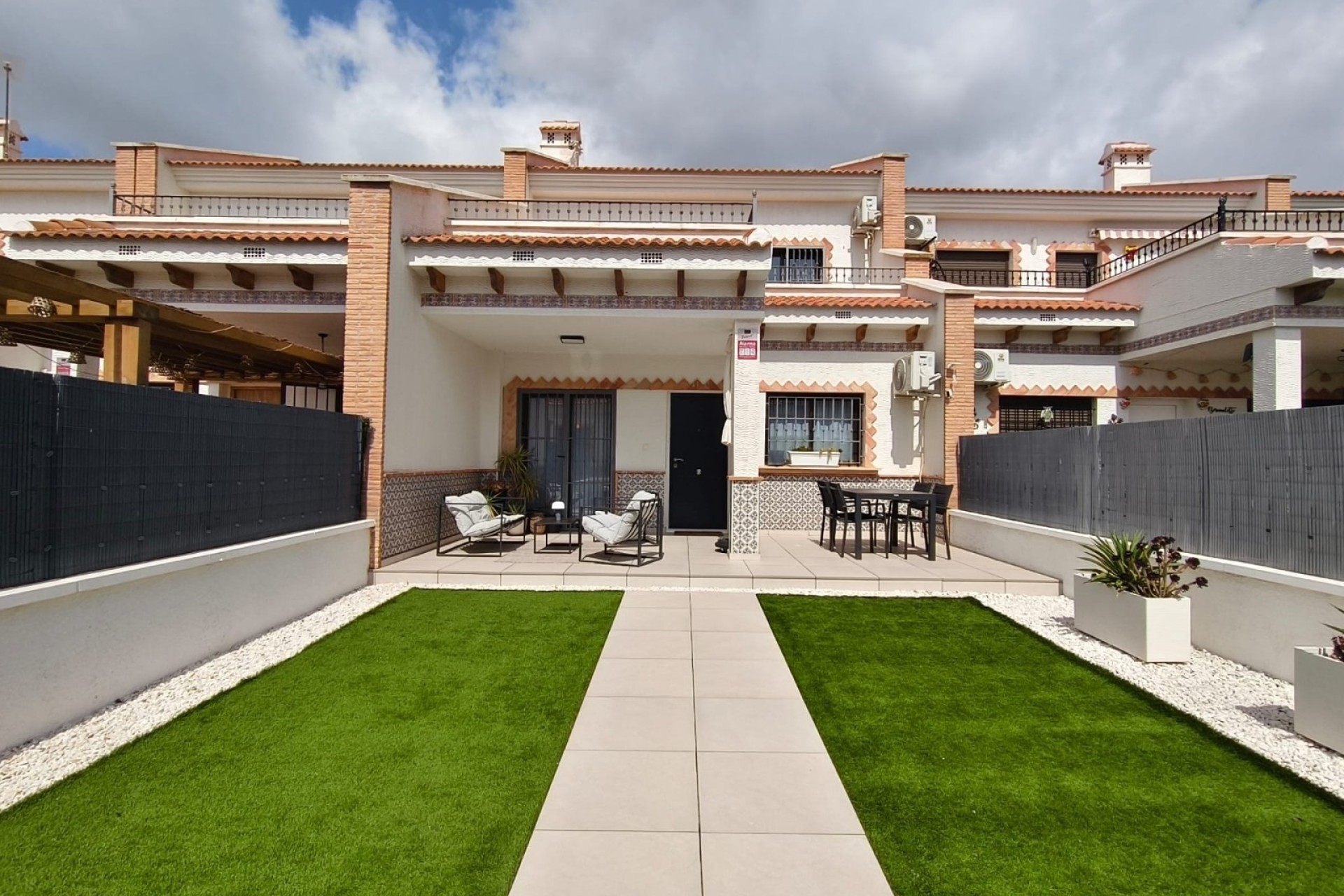 Venta - Adosado -
San Miguel de Salinas