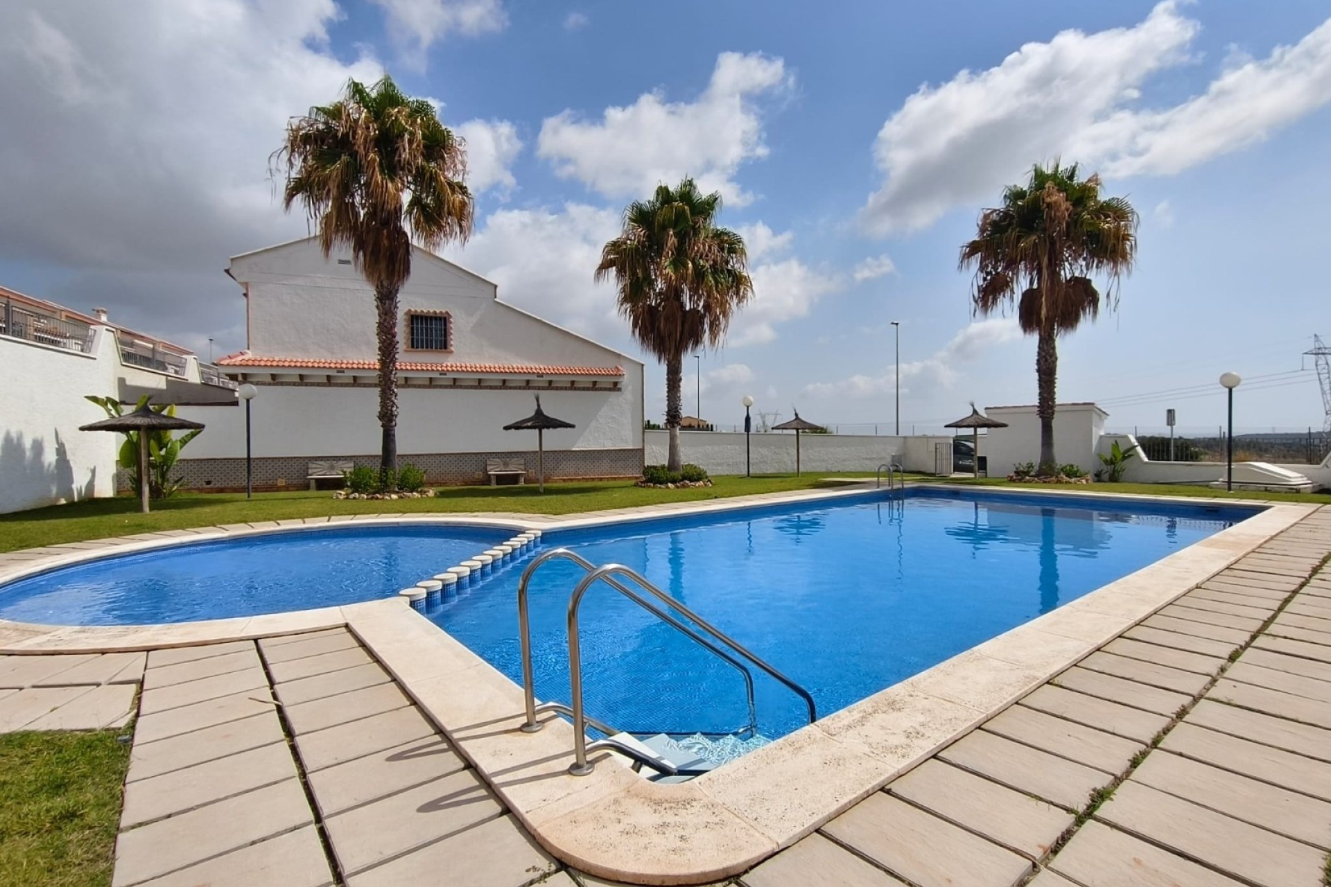 Venta - Adosado -
San Miguel de Salinas