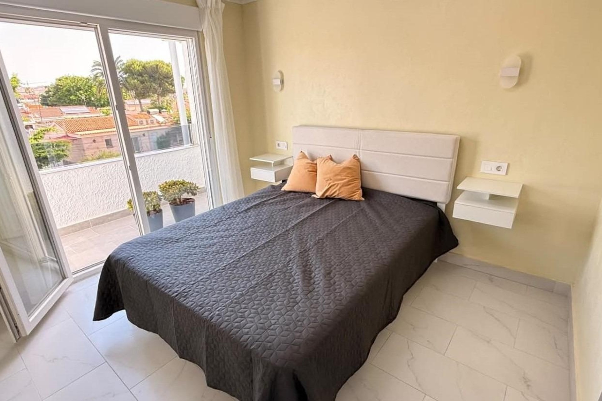 Venta - Adosado -
Torrevieja - Calas blanca
