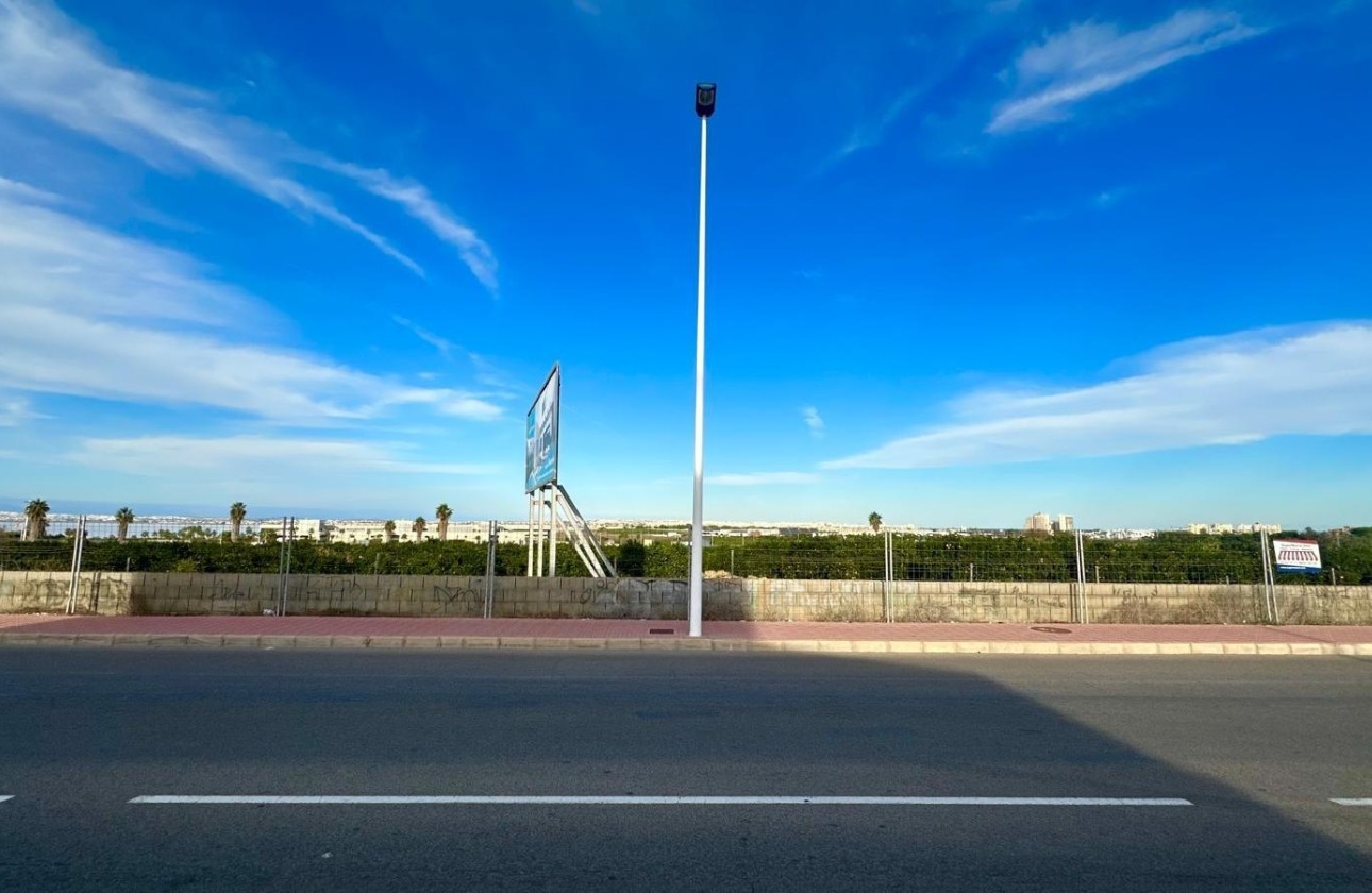 Venta - Adosado -
Torrevieja - La Siesta