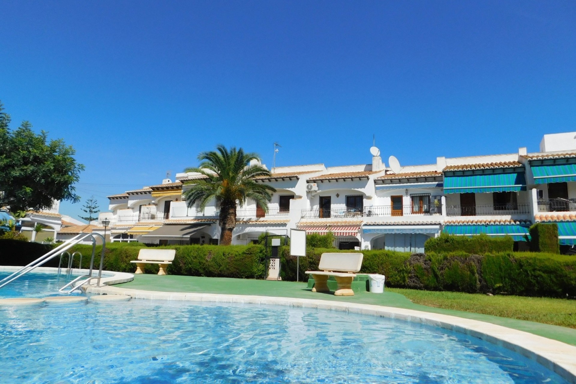 Venta - Adosado -
Torrevieja - Lago Jardin