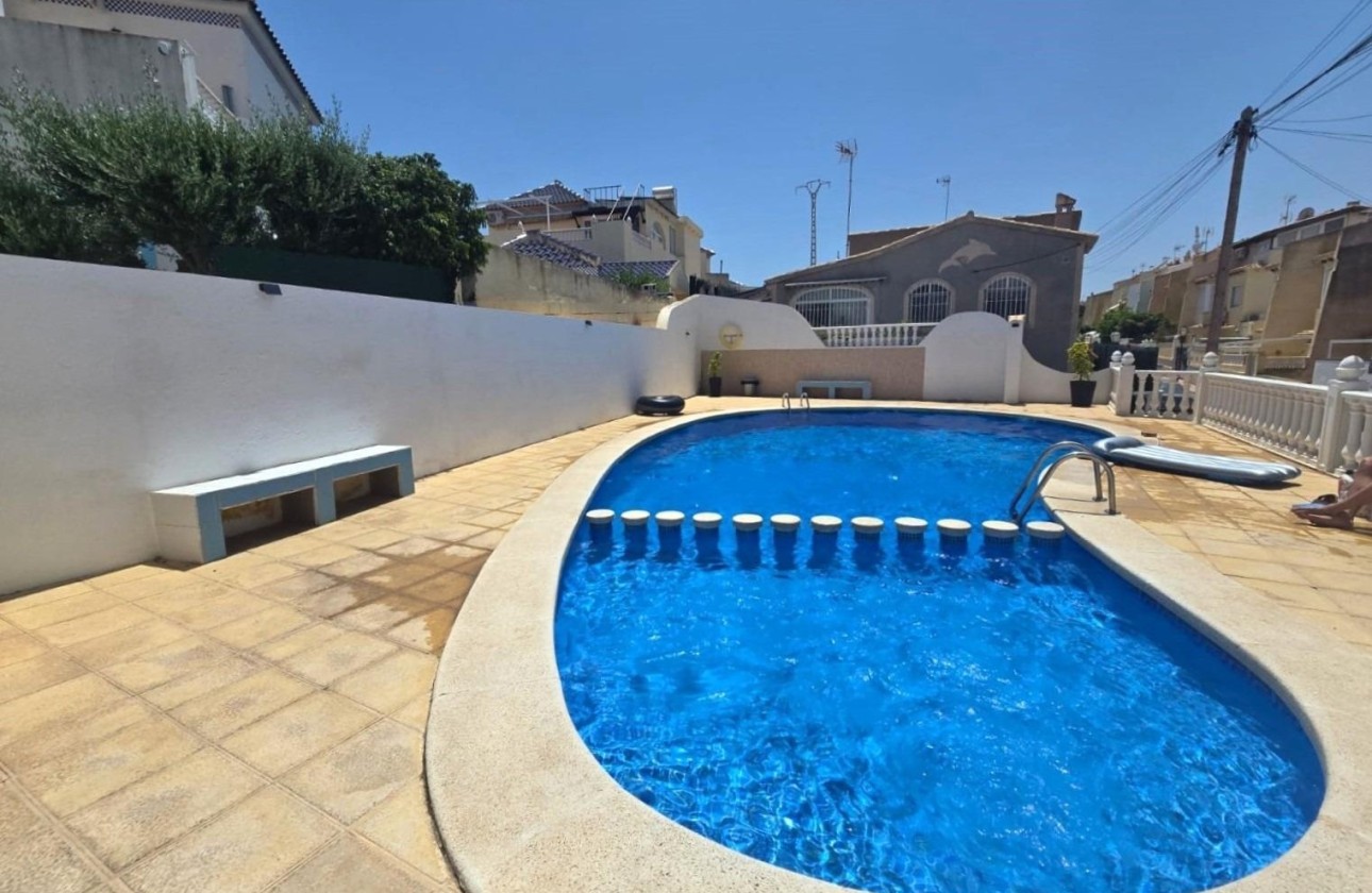 Venta - Adosado -
Torrevieja - Los Balcones