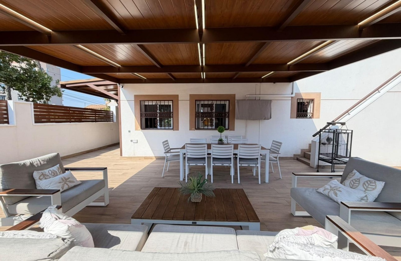 Venta - Adosado -
Torrevieja - Nueva Torrevieja