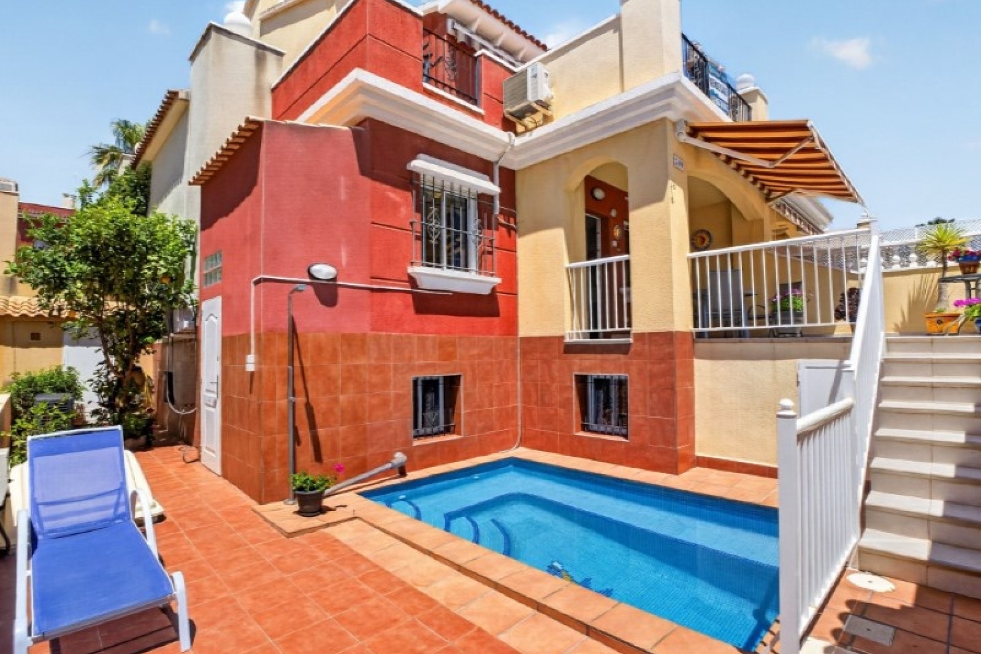 Venta - Adosado -
Torrevieja
