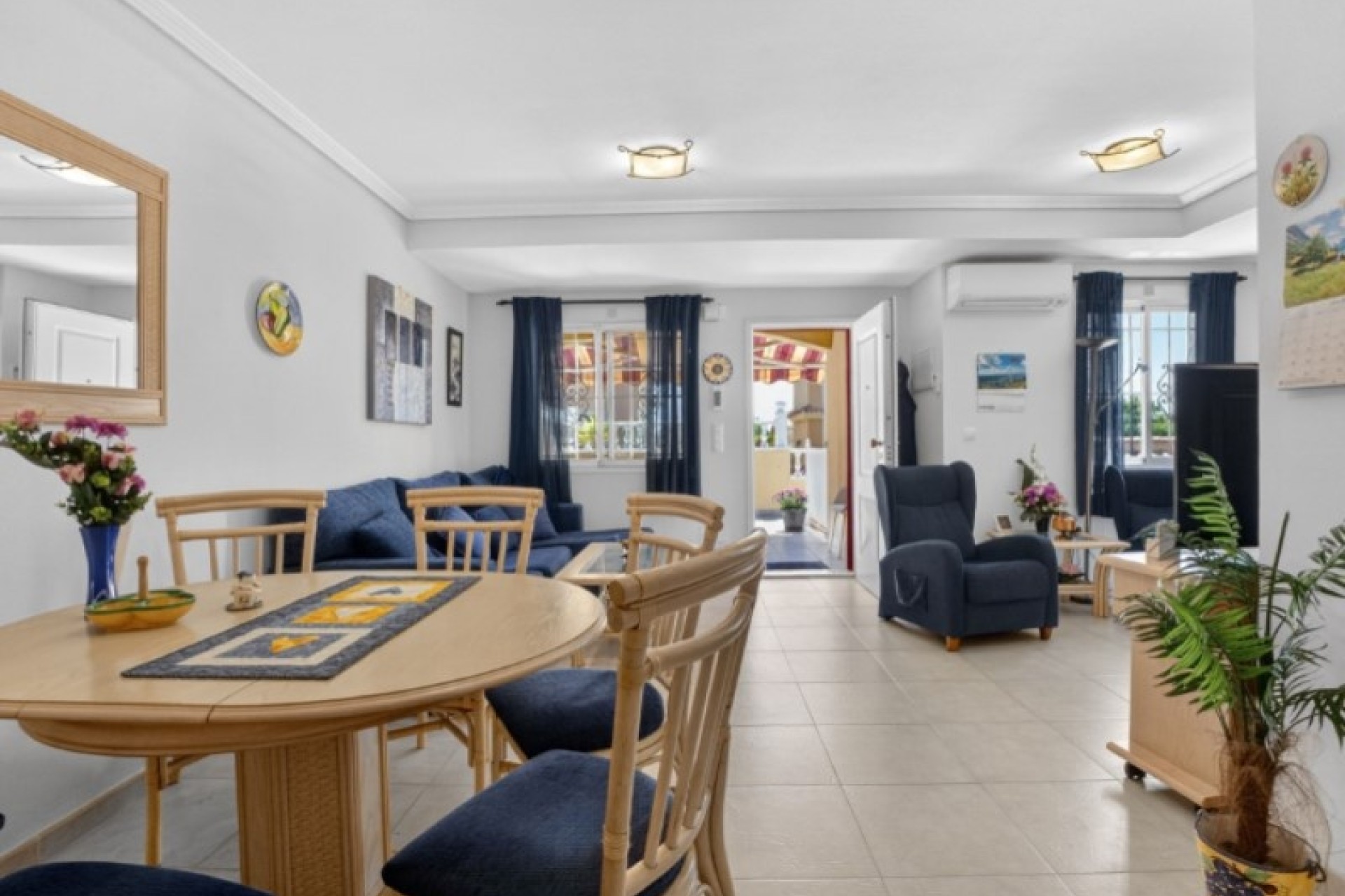 Venta - Adosado -
Torrevieja
