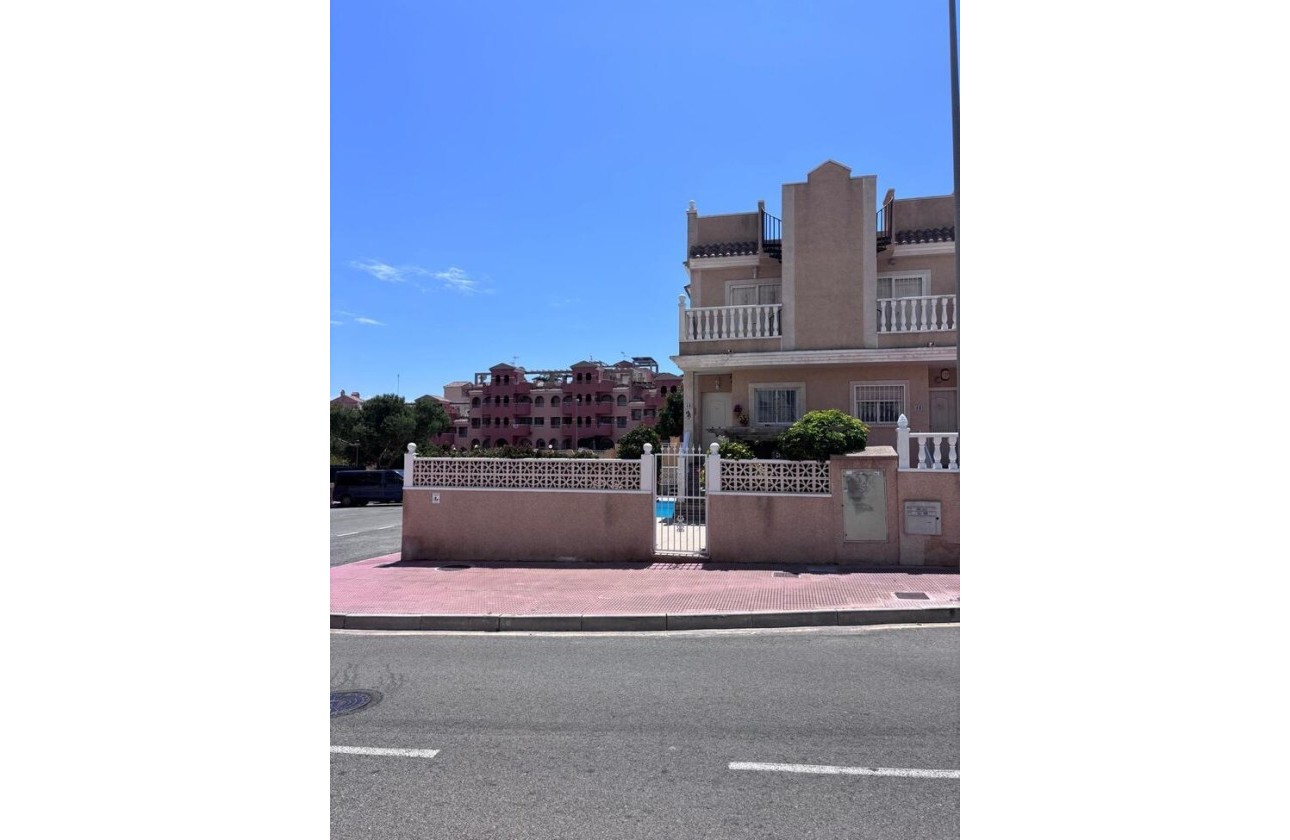 Venta - Adosado -
Villamartín - Costa Blanca