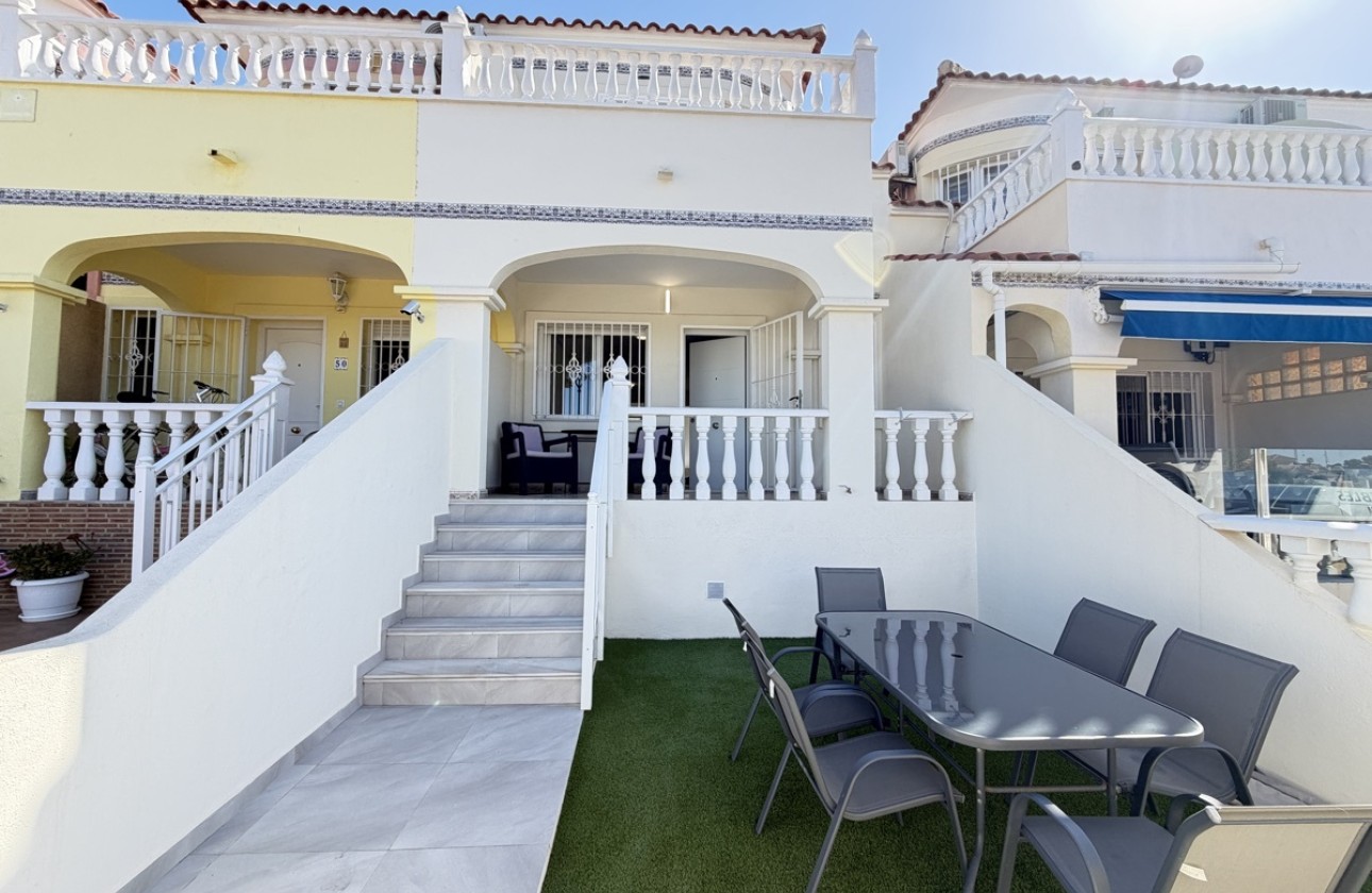 Venta - Adosado -
Villamartín