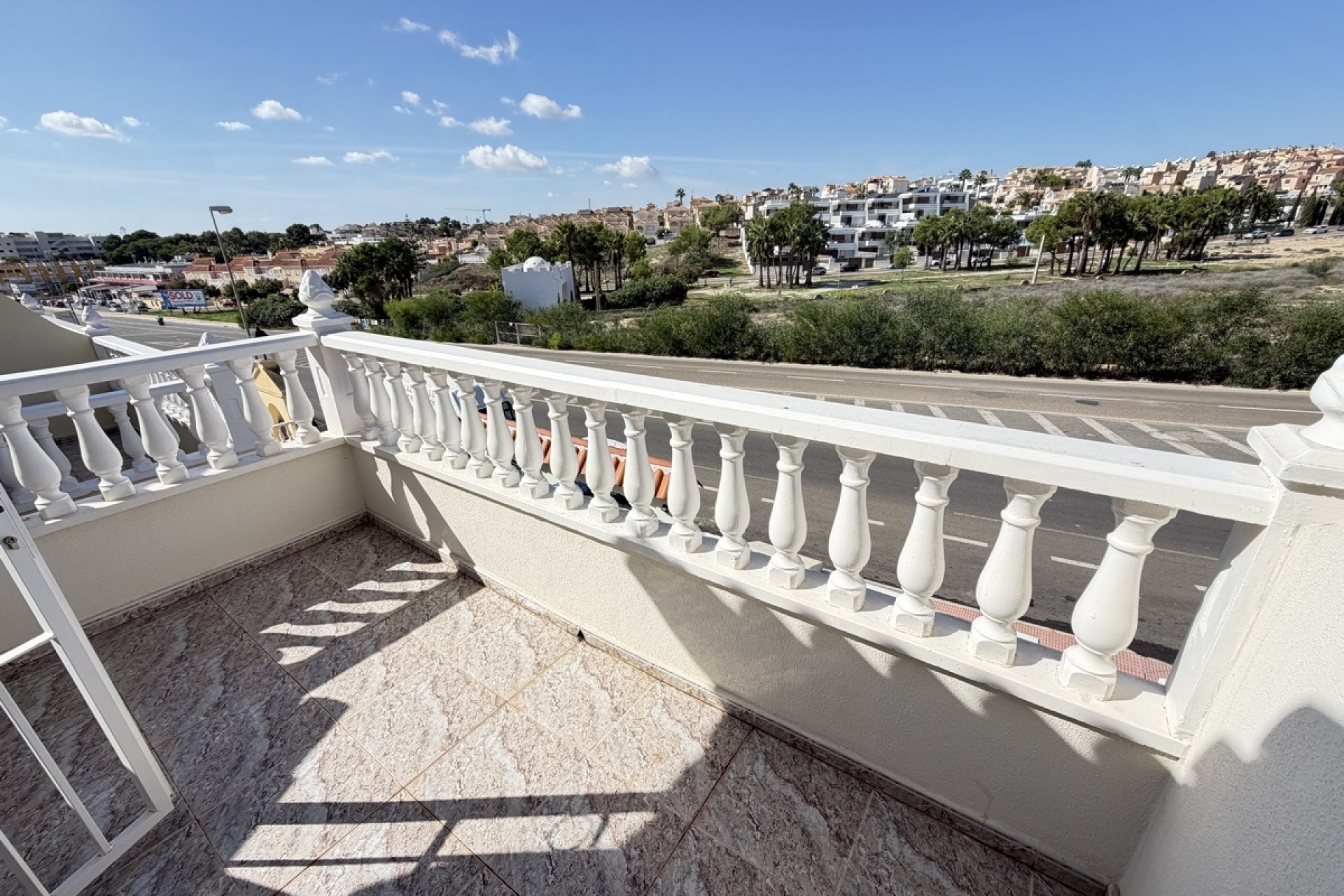 Venta - Adosado -
Villamartín