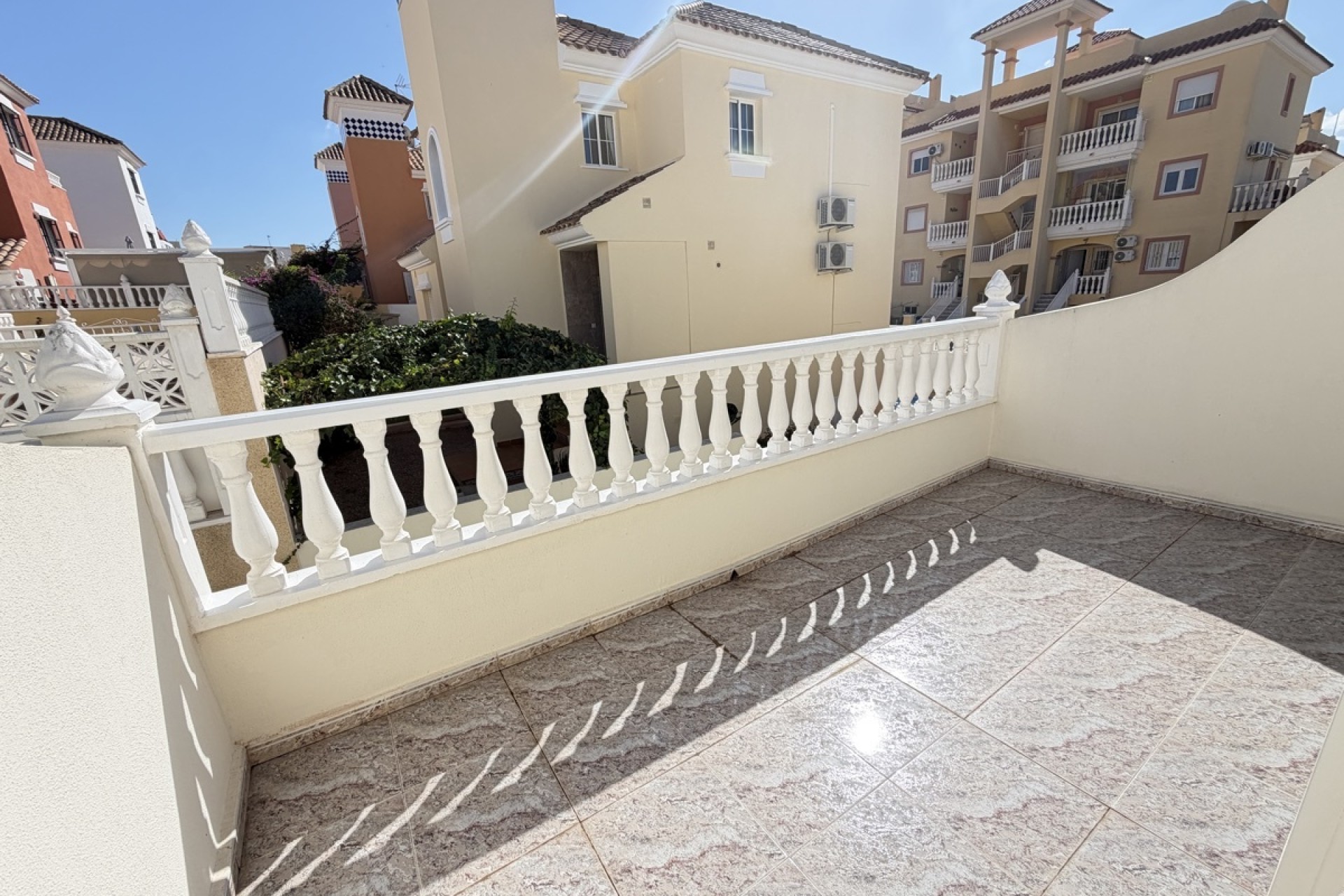 Venta - Adosado -
Villamartín