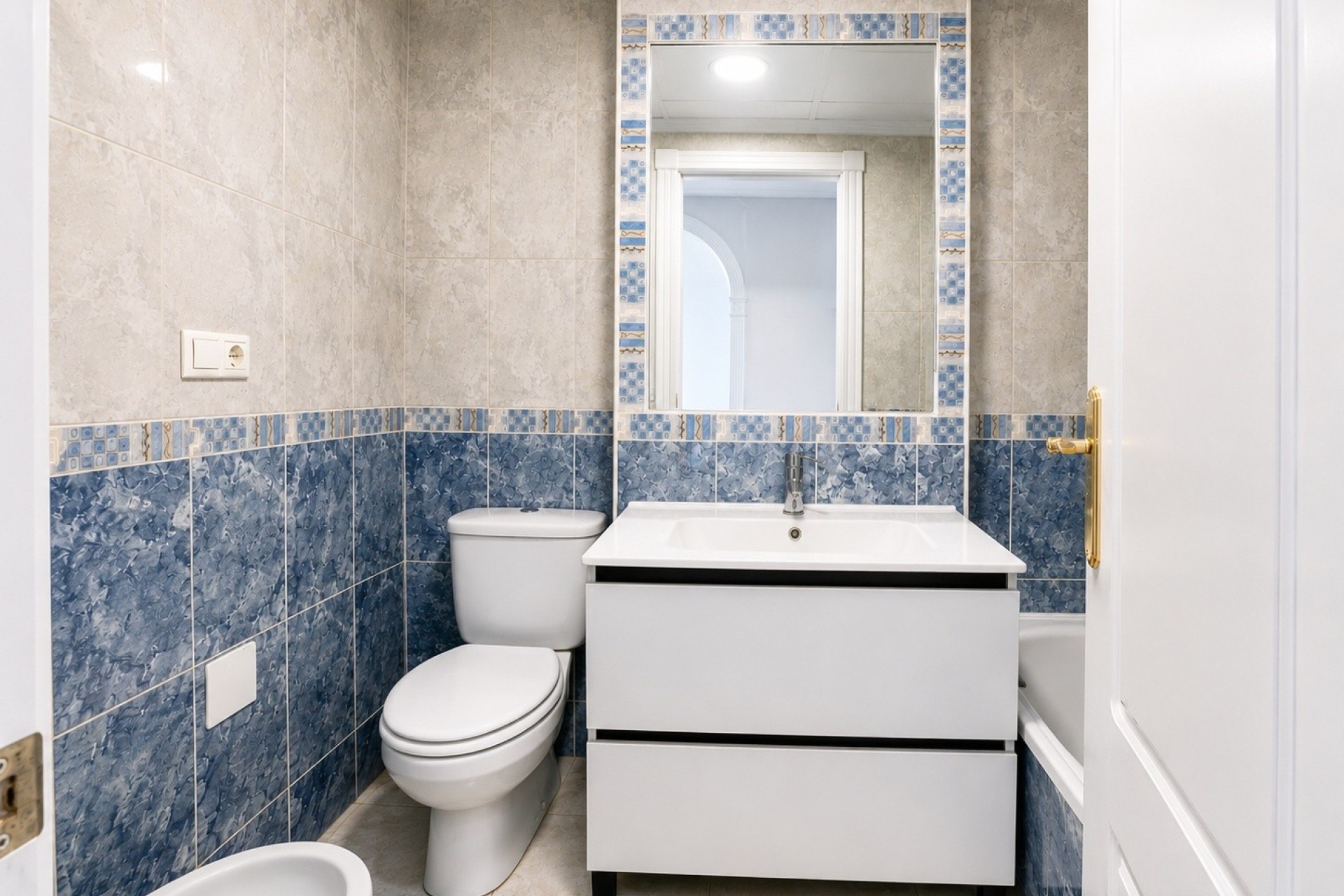 Venta - Apartamento / Piso -
Algorfa - Pueblo