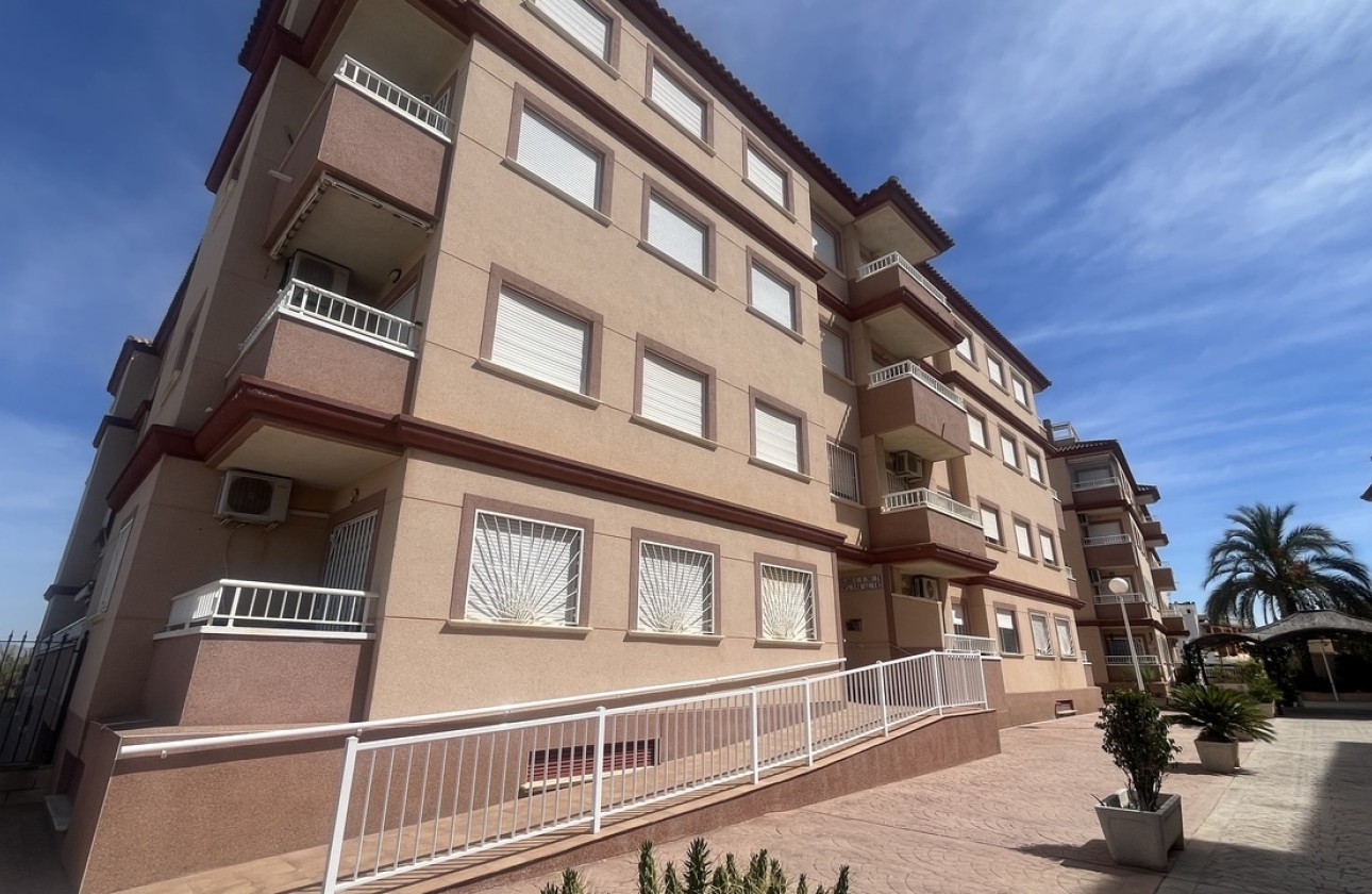 Venta - Apartamento / Piso -
Algorfa