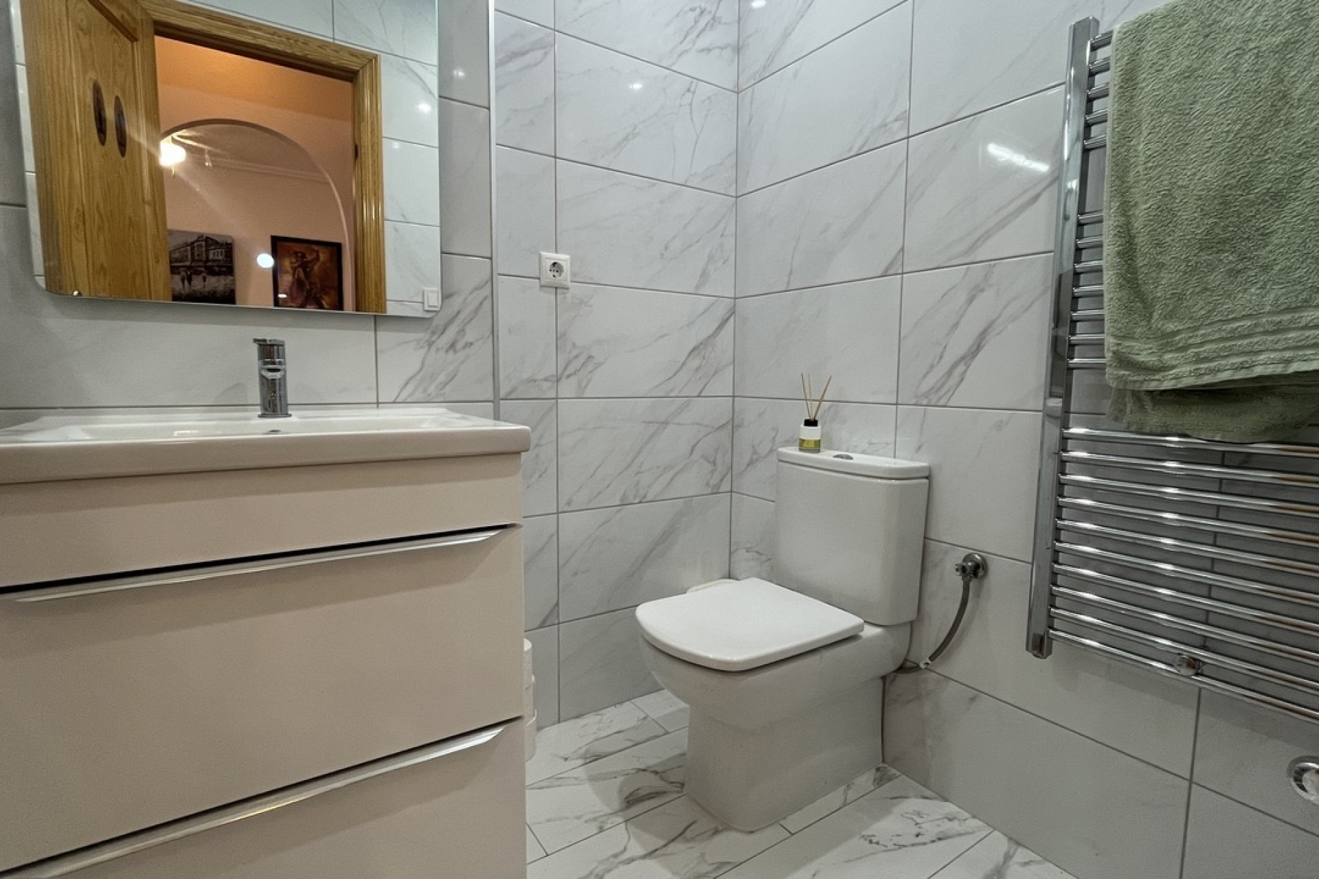 Venta - Apartamento / Piso -
Algorfa