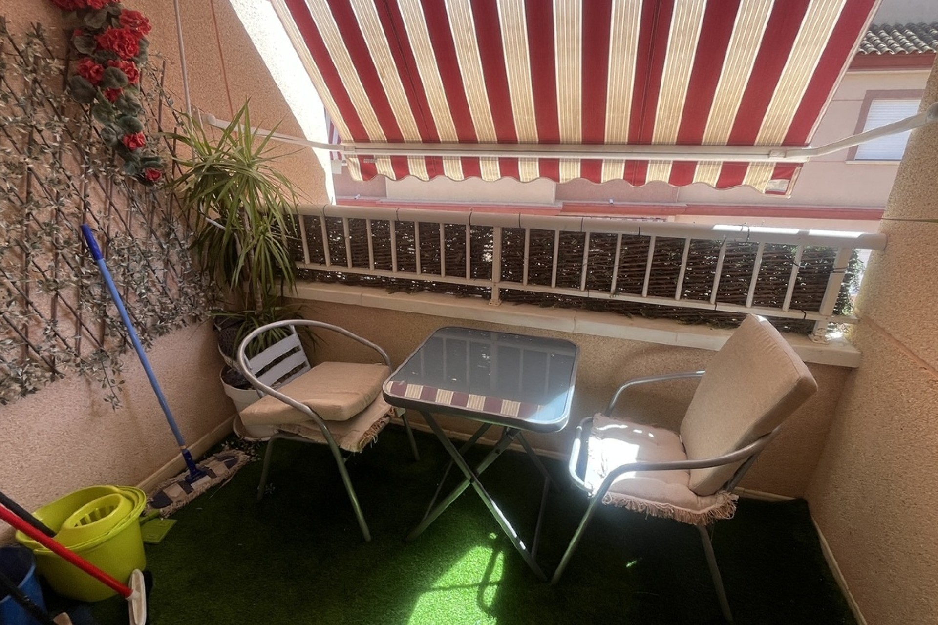 Venta - Apartamento / Piso -
Algorfa