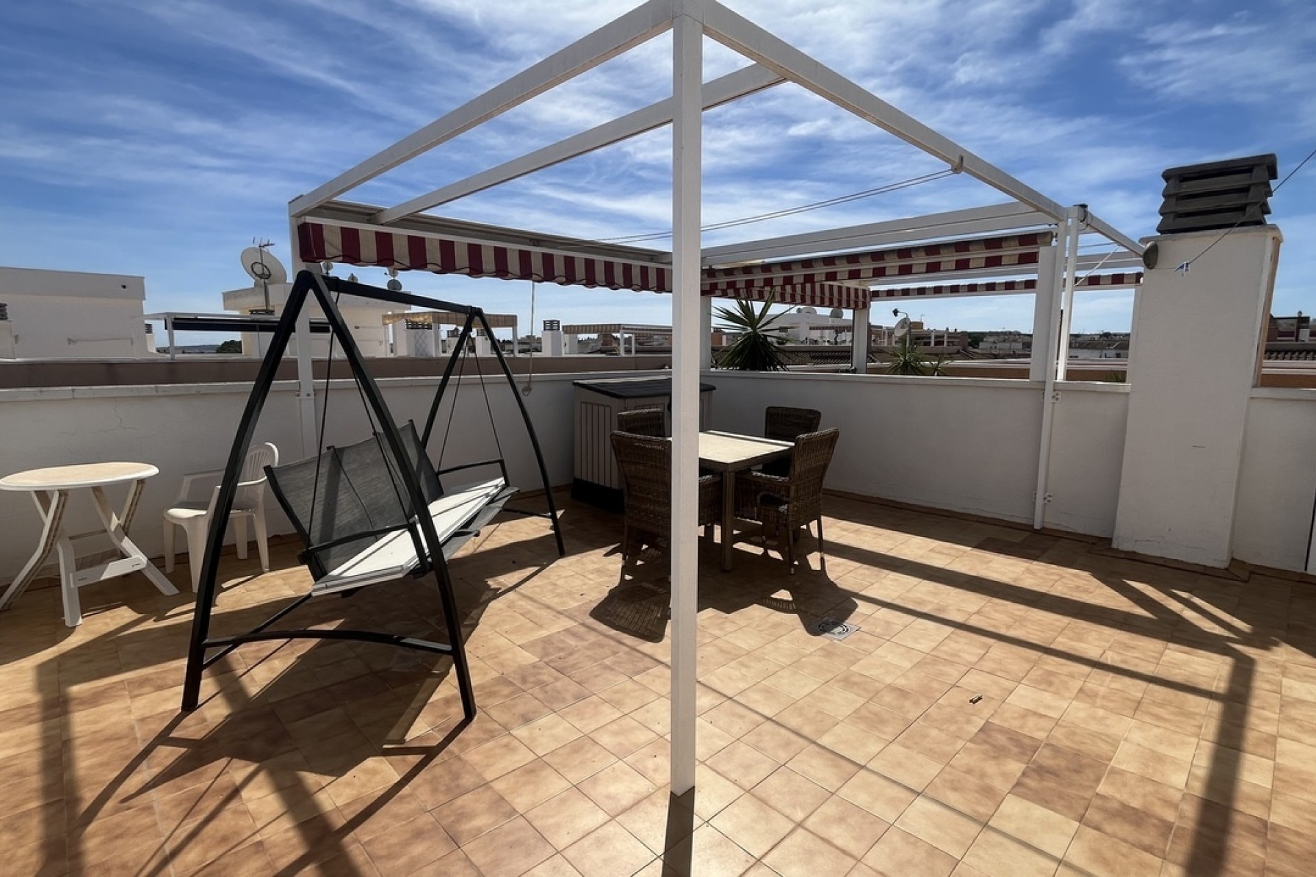 Venta - Apartamento / Piso -
Algorfa