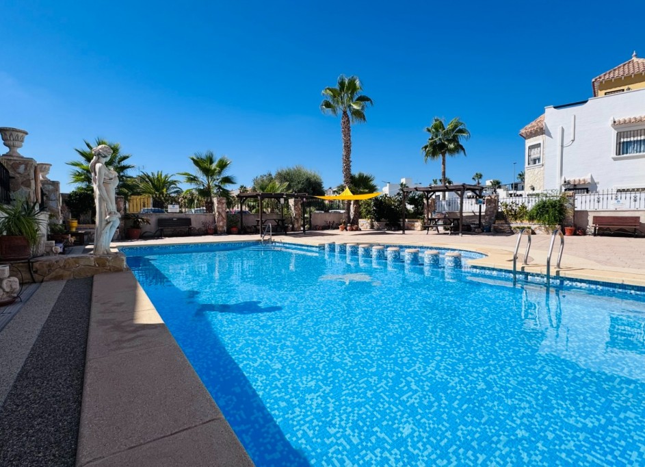 Venta - Apartamento piso -
Algorfa