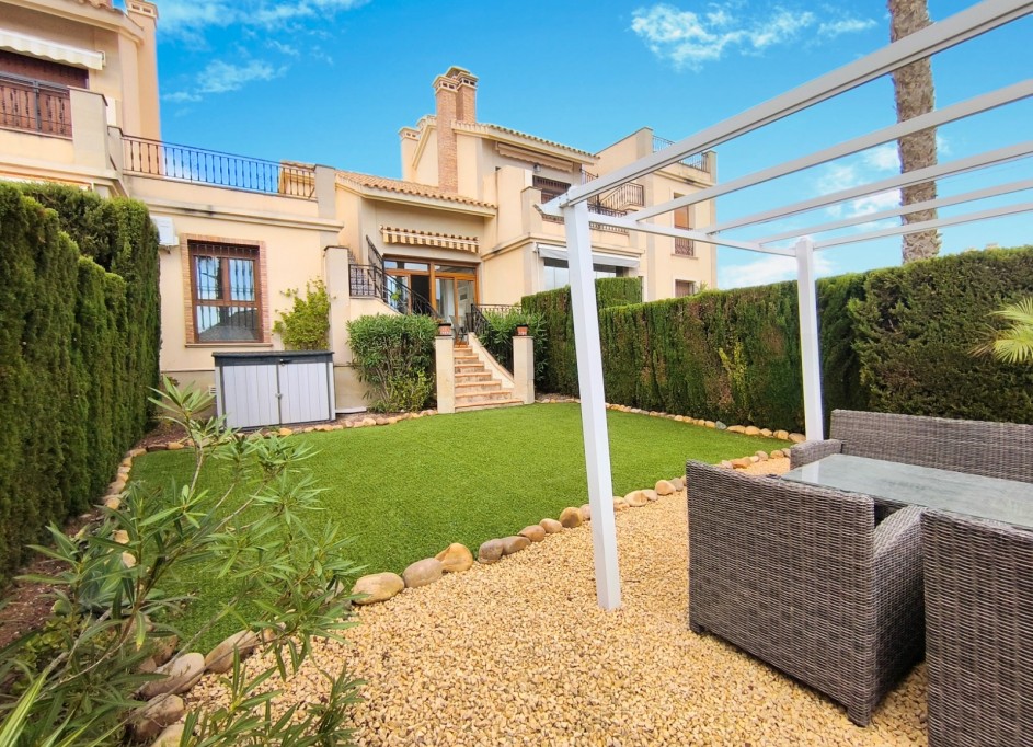 Venta - Apartamento piso -
Algorfa