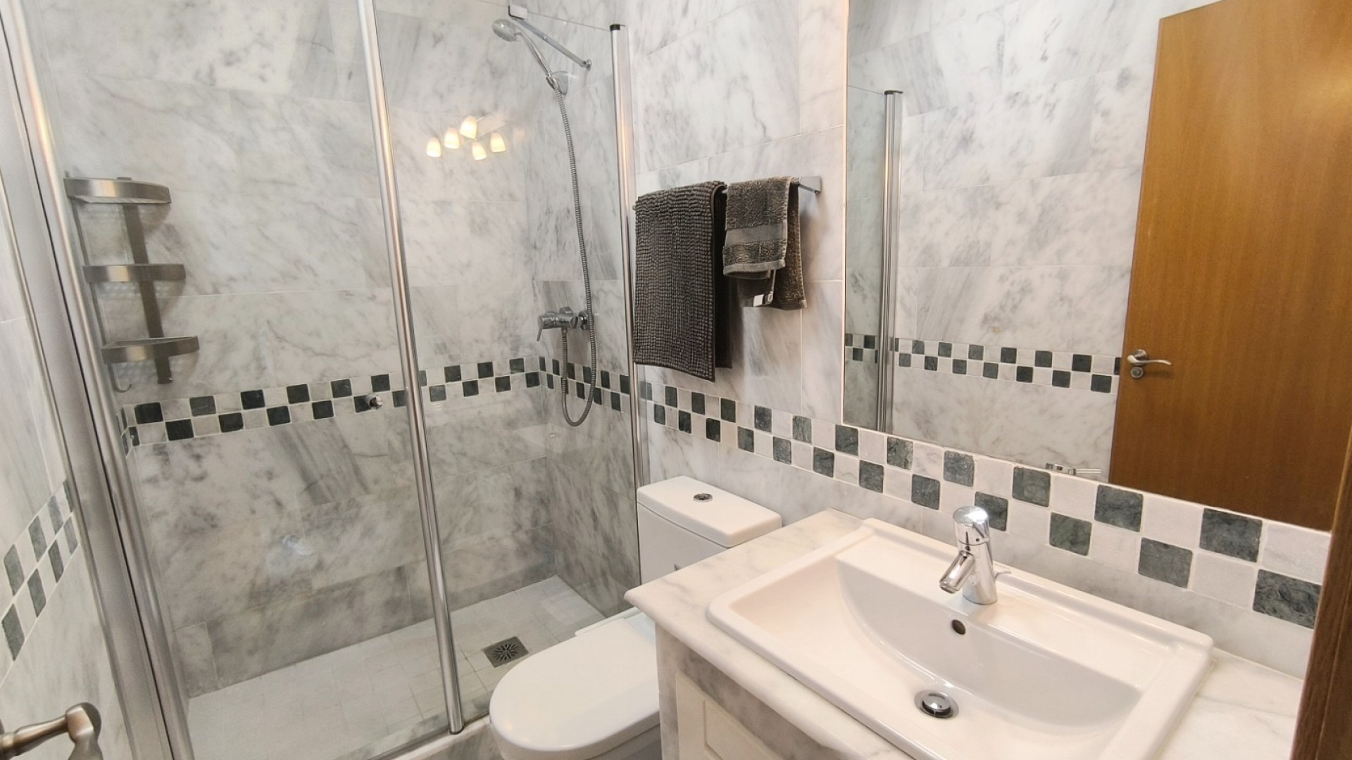 Venta - Apartamento piso -
Algorfa