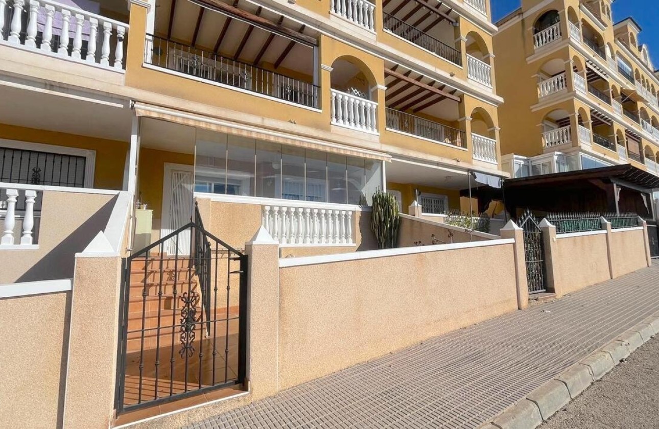 Venta - Apartamento / Piso -
Algorfa