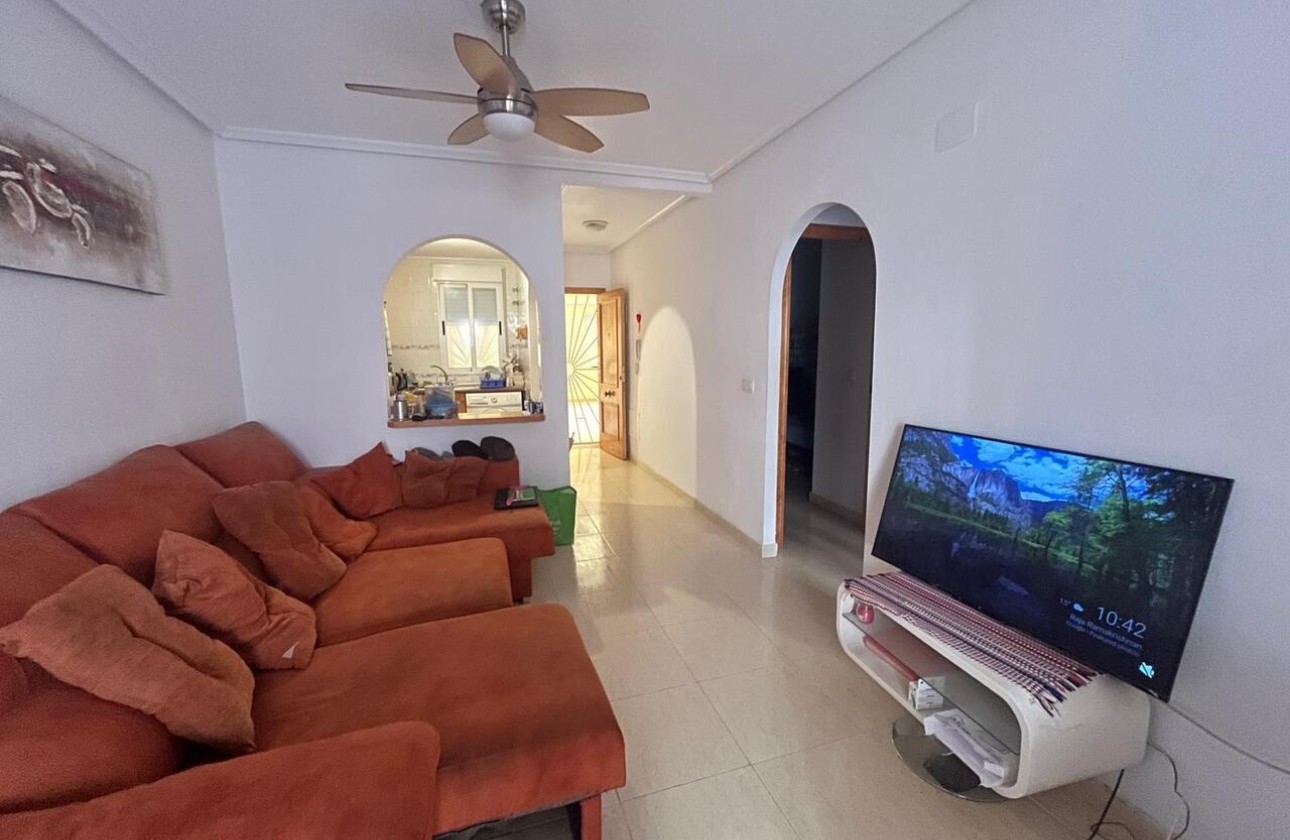 Venta - Apartamento / Piso -
Algorfa