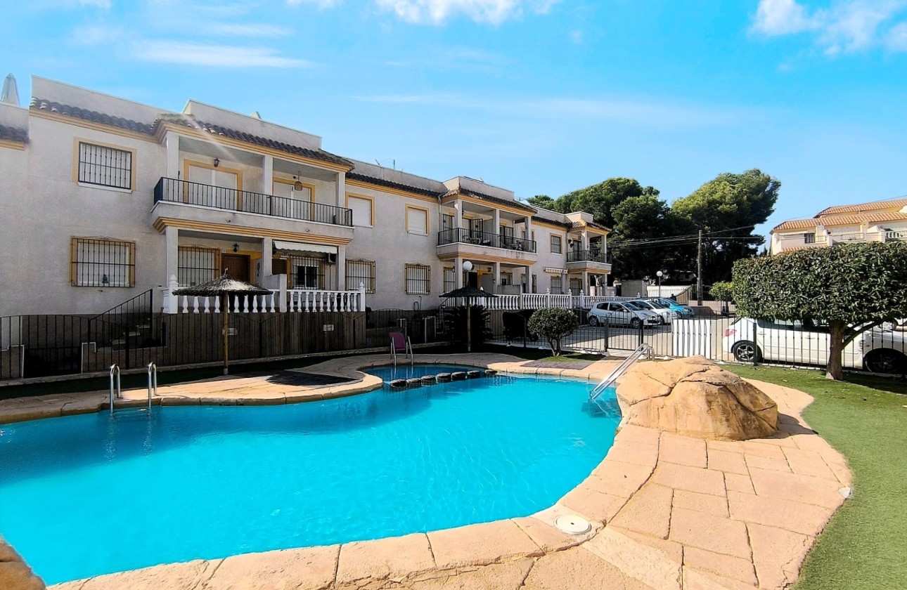 Venta - Apartamento / Piso -
Algorfa