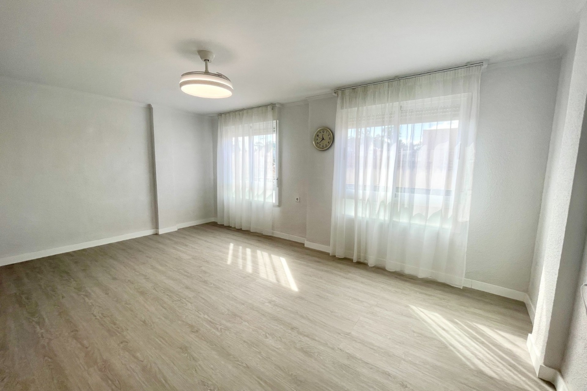 Venta - Apartamento / Piso -
Bigastro