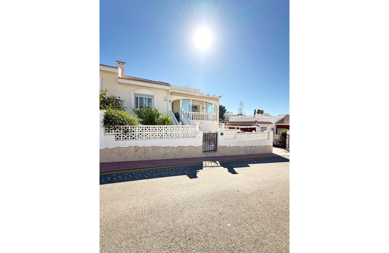 Venta - Apartamento / Piso -
Ciudad Quesada - Rojales - La Fiesta