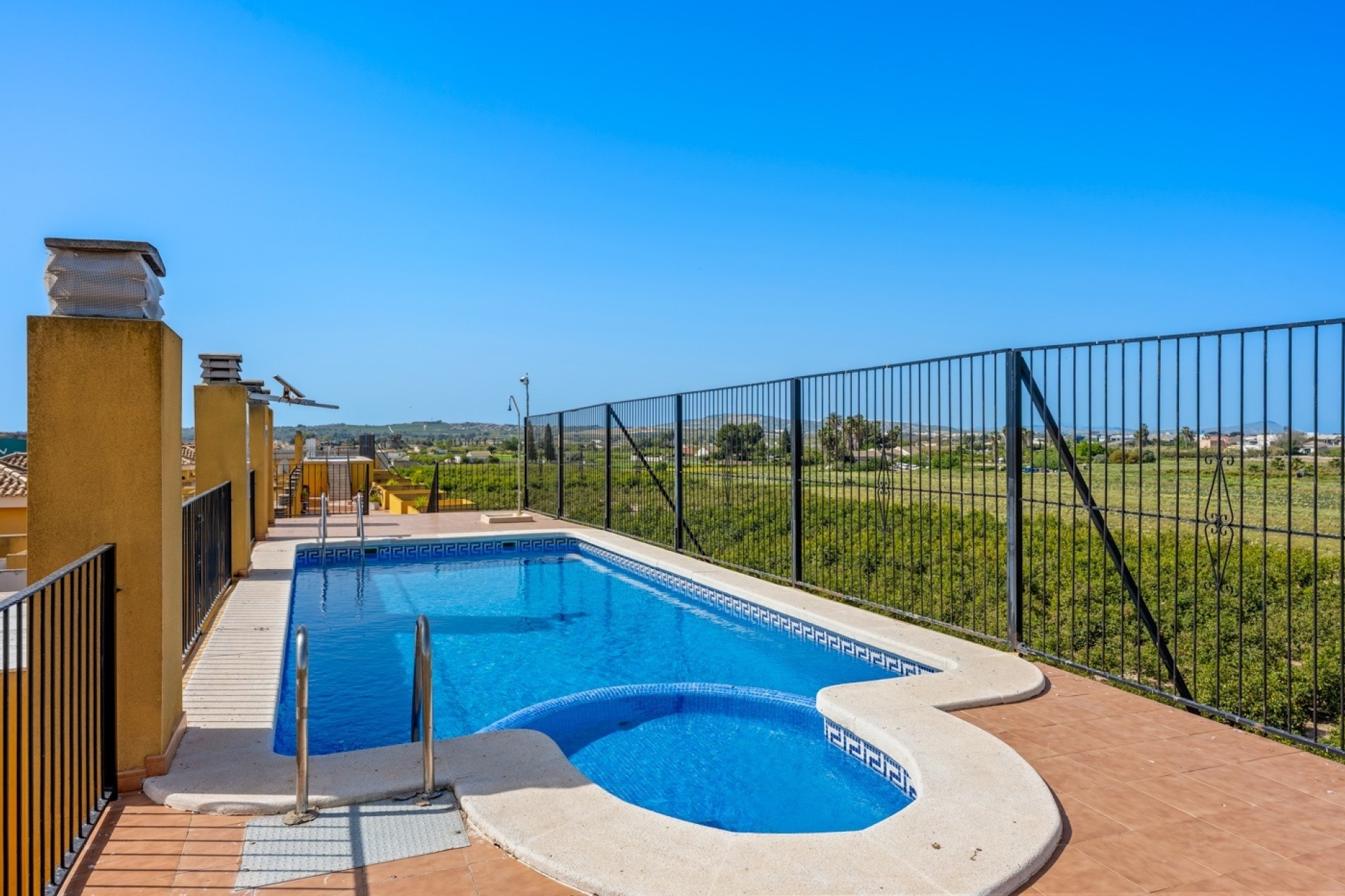 Venta - Apartamento / Piso -
Daya Nueva