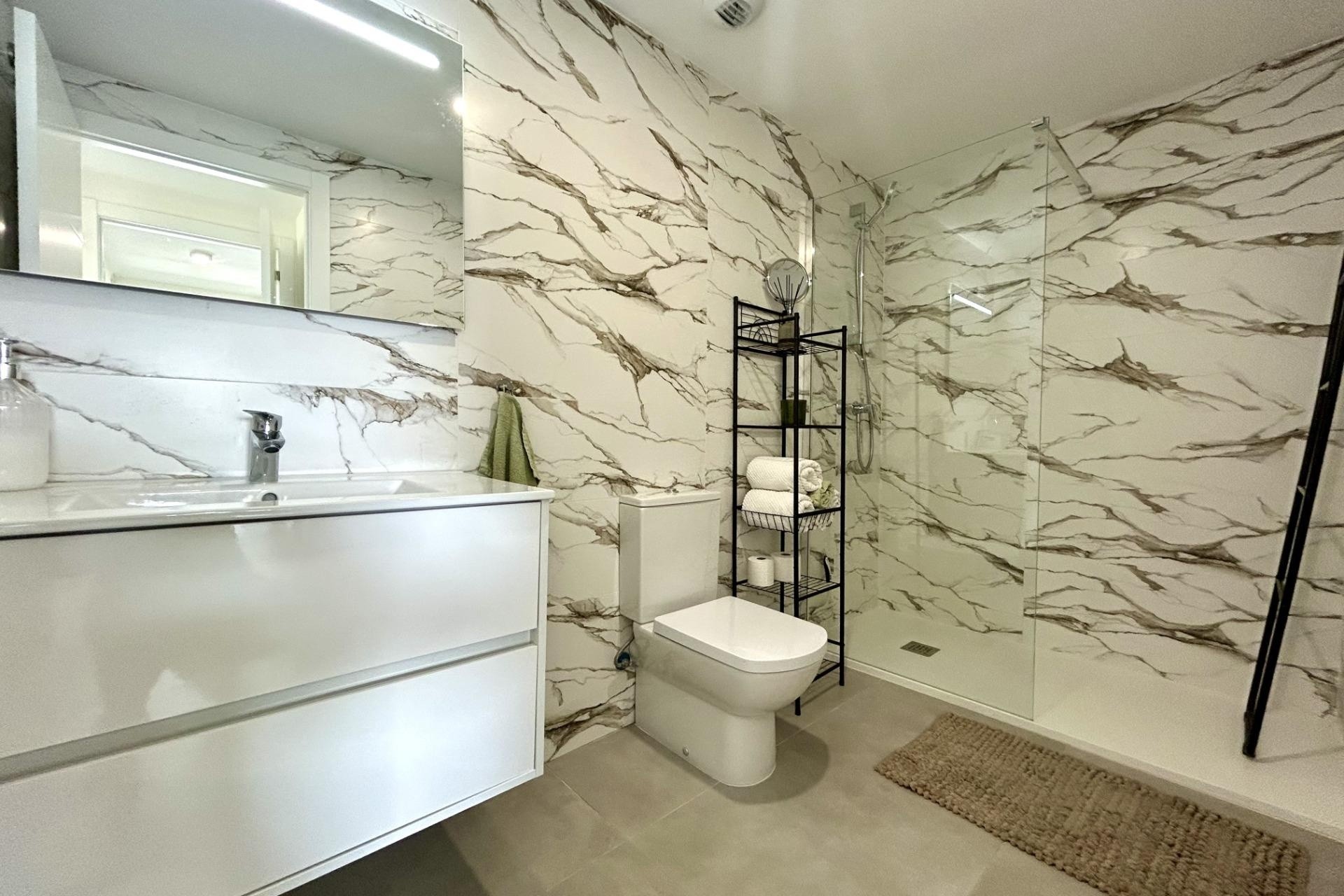 Venta - Apartamento / Piso -
Dehesa de Campoamor - Campoamor