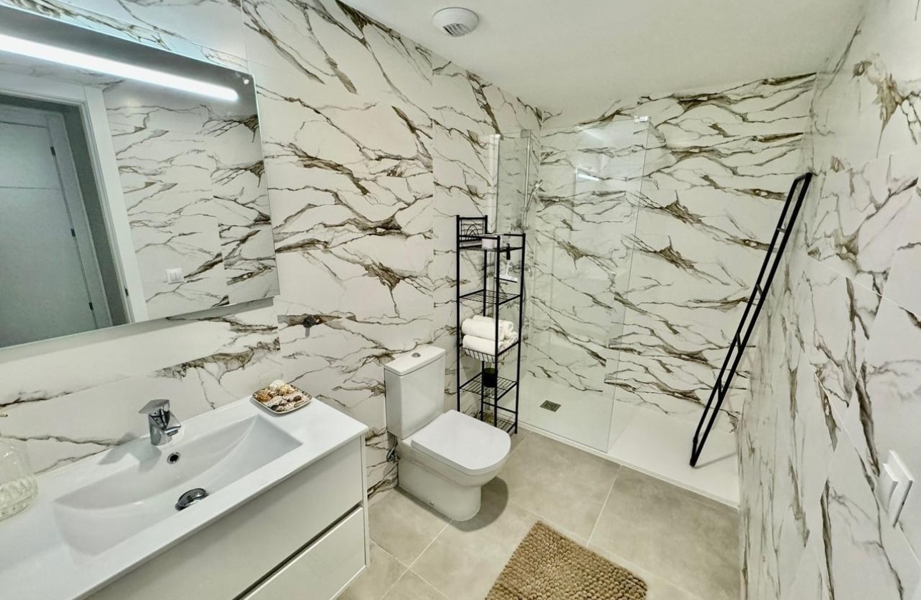 Venta - Apartamento / Piso -
Dehesa de Campoamor - Costa Blanca