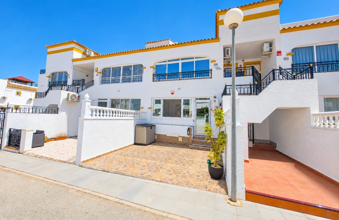 Venta - Apartamento / Piso -
Entre Naranjos - Vistabella Golf