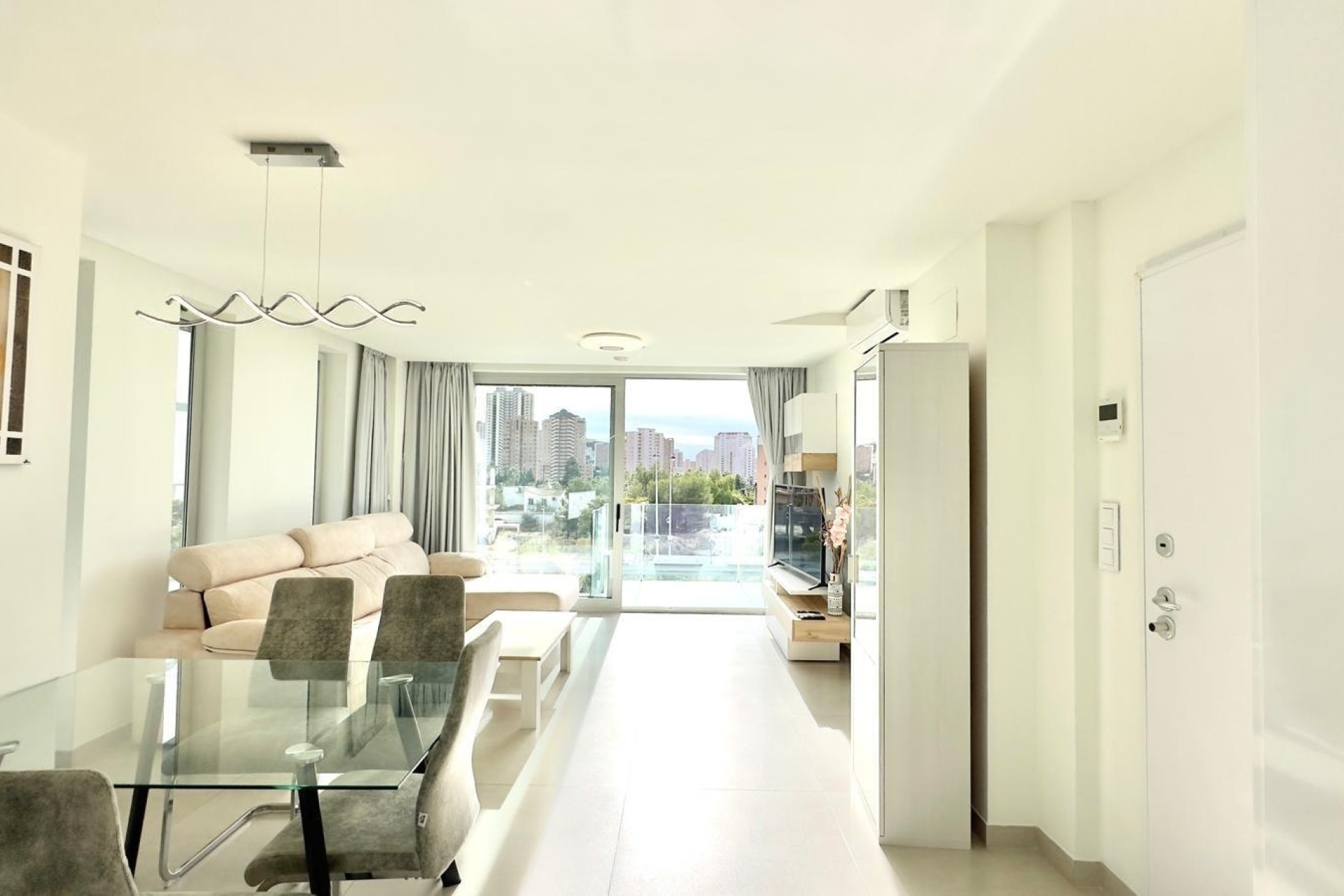 Venta - Apartamento / Piso -
Finestrat