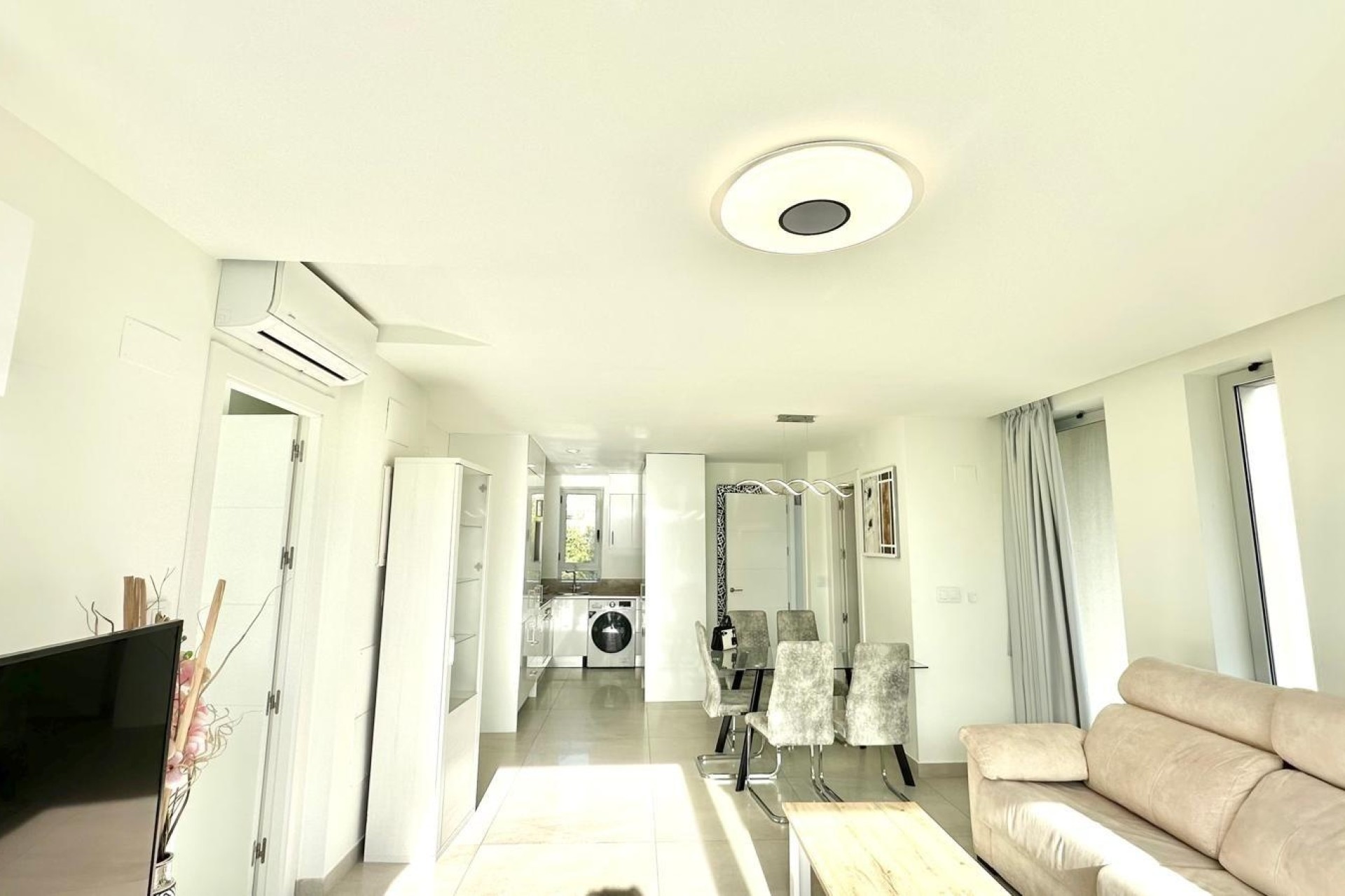 Venta - Apartamento / Piso -
Finestrat