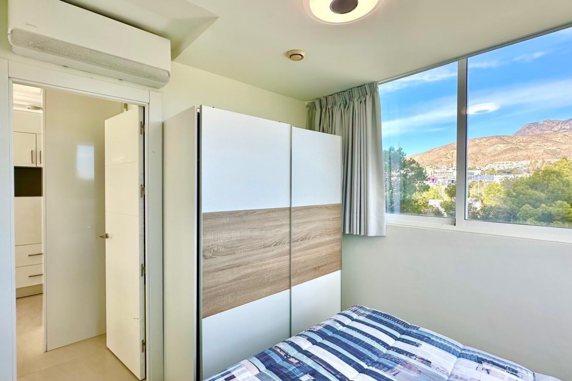 Venta - Apartamento / Piso -
Finestrat